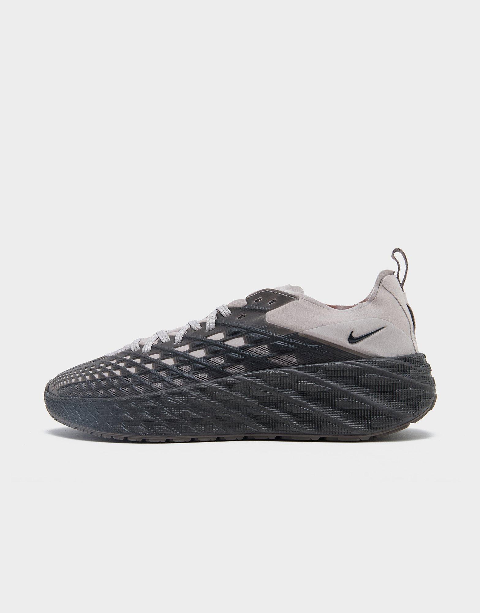 Nike Ava Edge