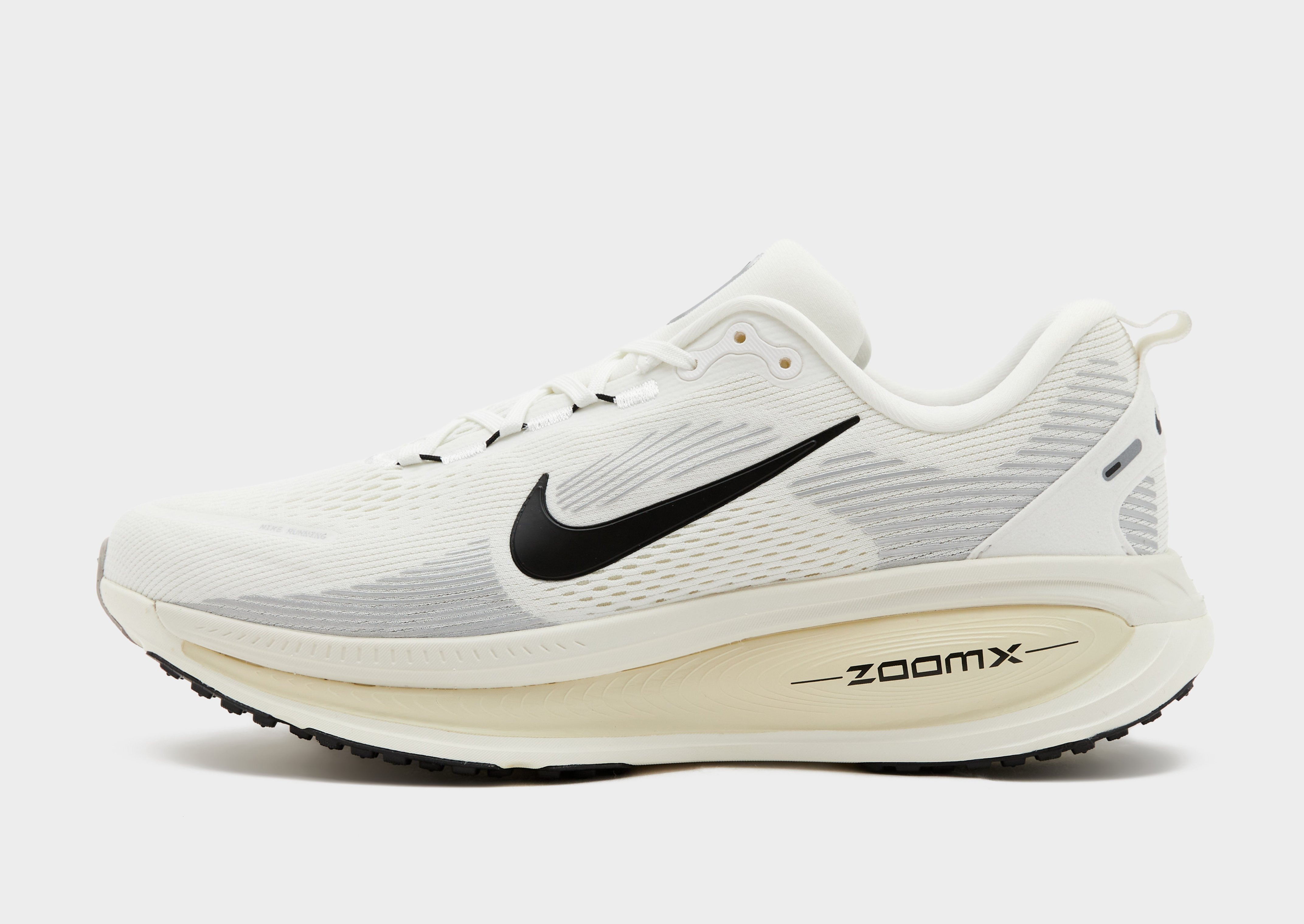 White Nike Vomero 18 - JD Sports Global
