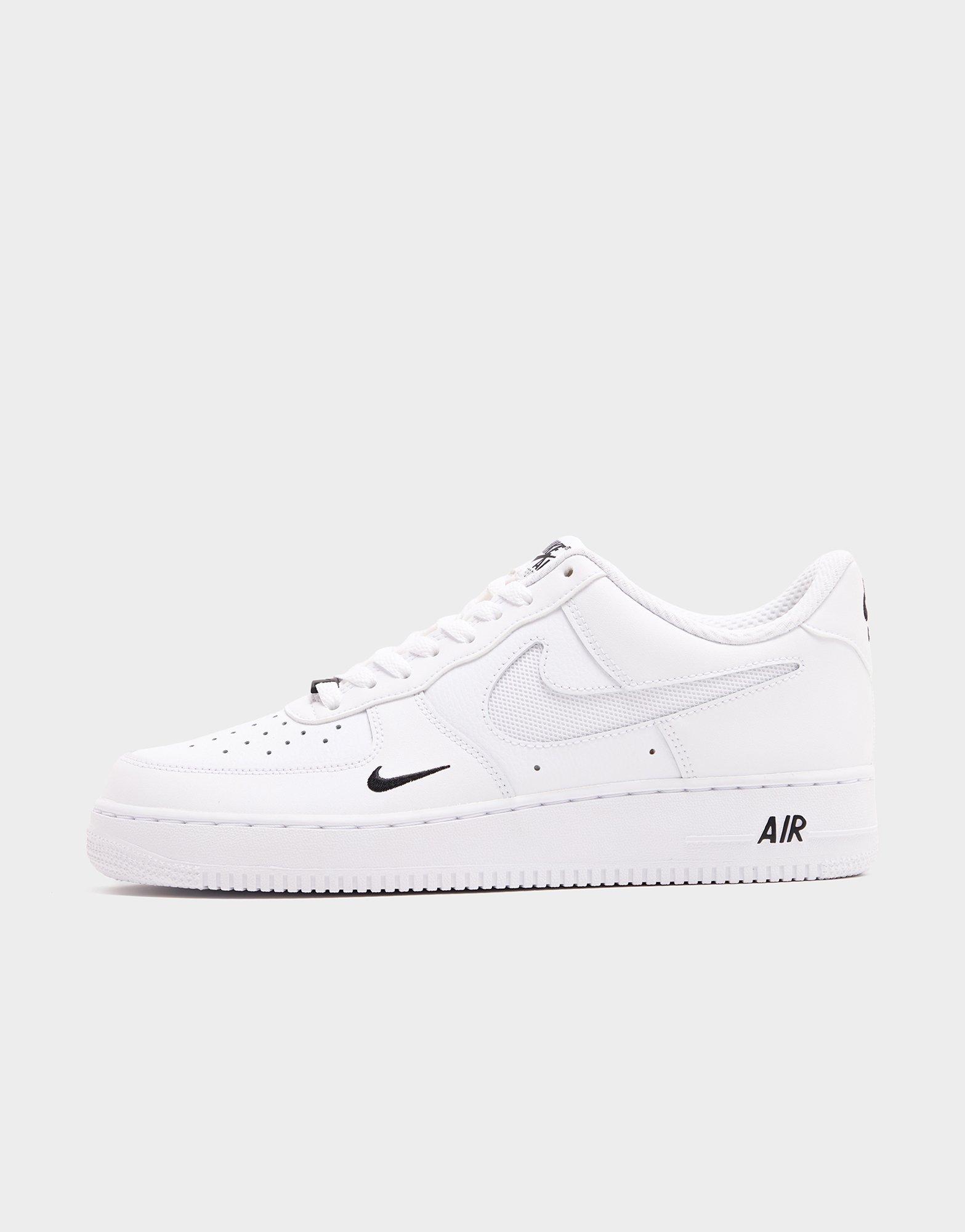 Nike Air Force 1 '07 LV8
