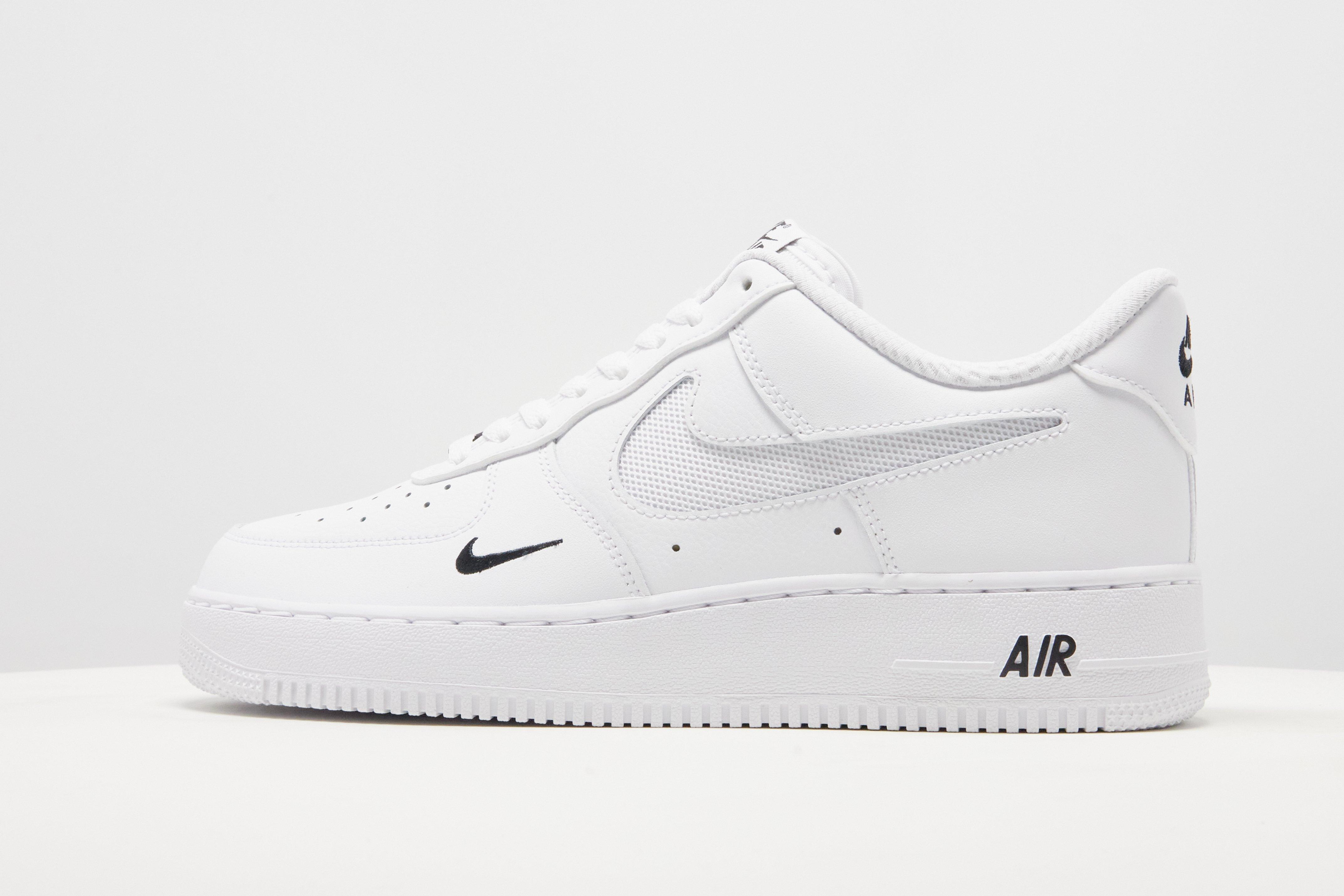 Nike Air Force 1 '07 LV8
