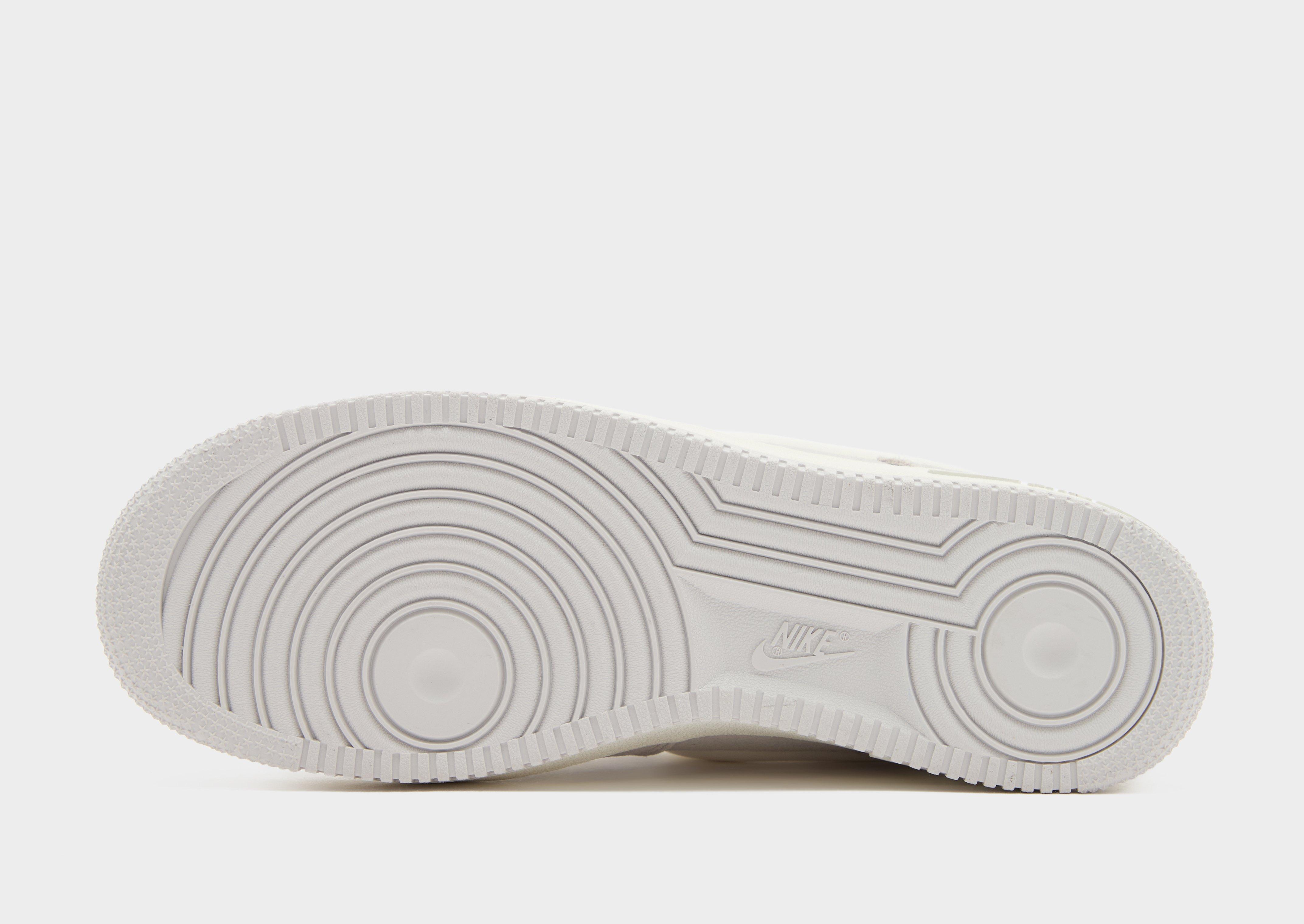 Nike Air Force 1 '07 LV8