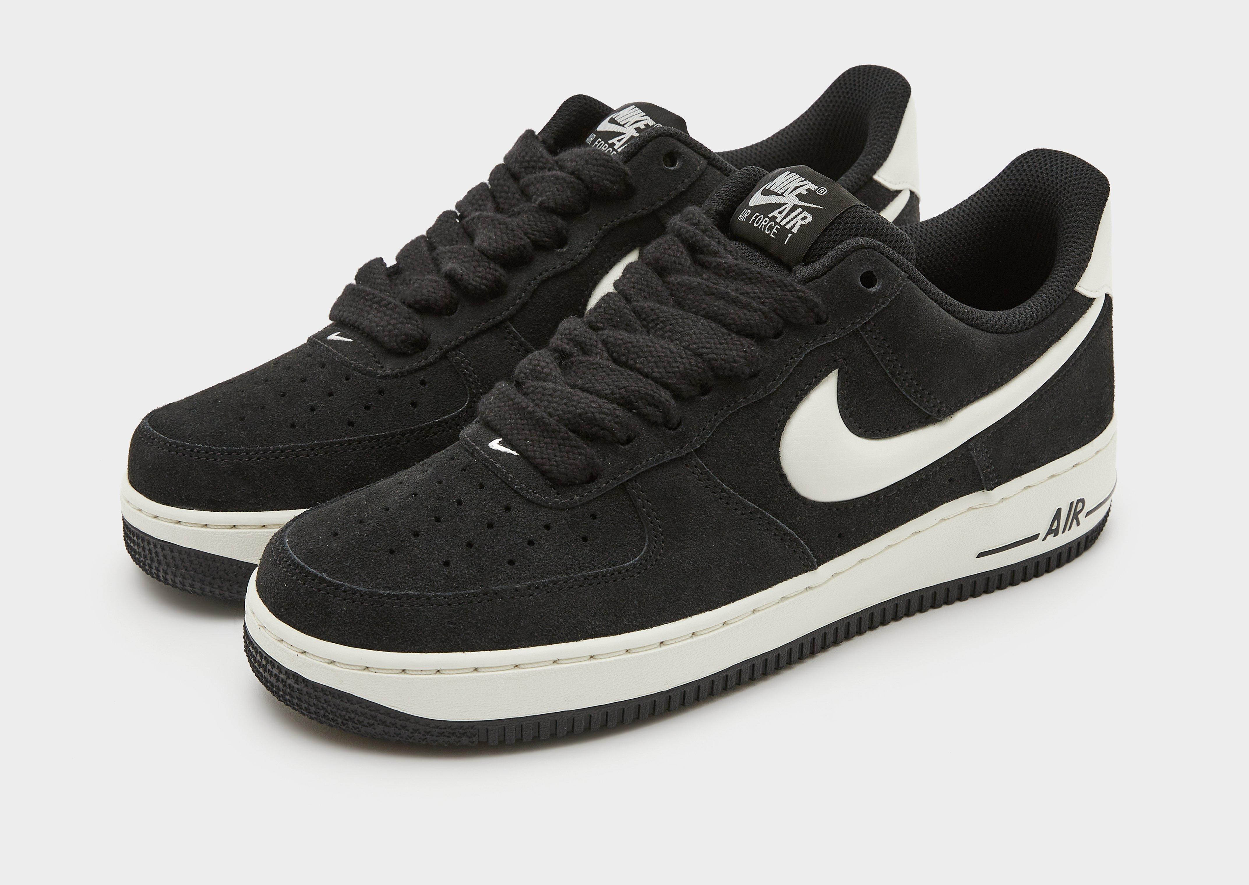 Nike Air Force 1 '07 LV8