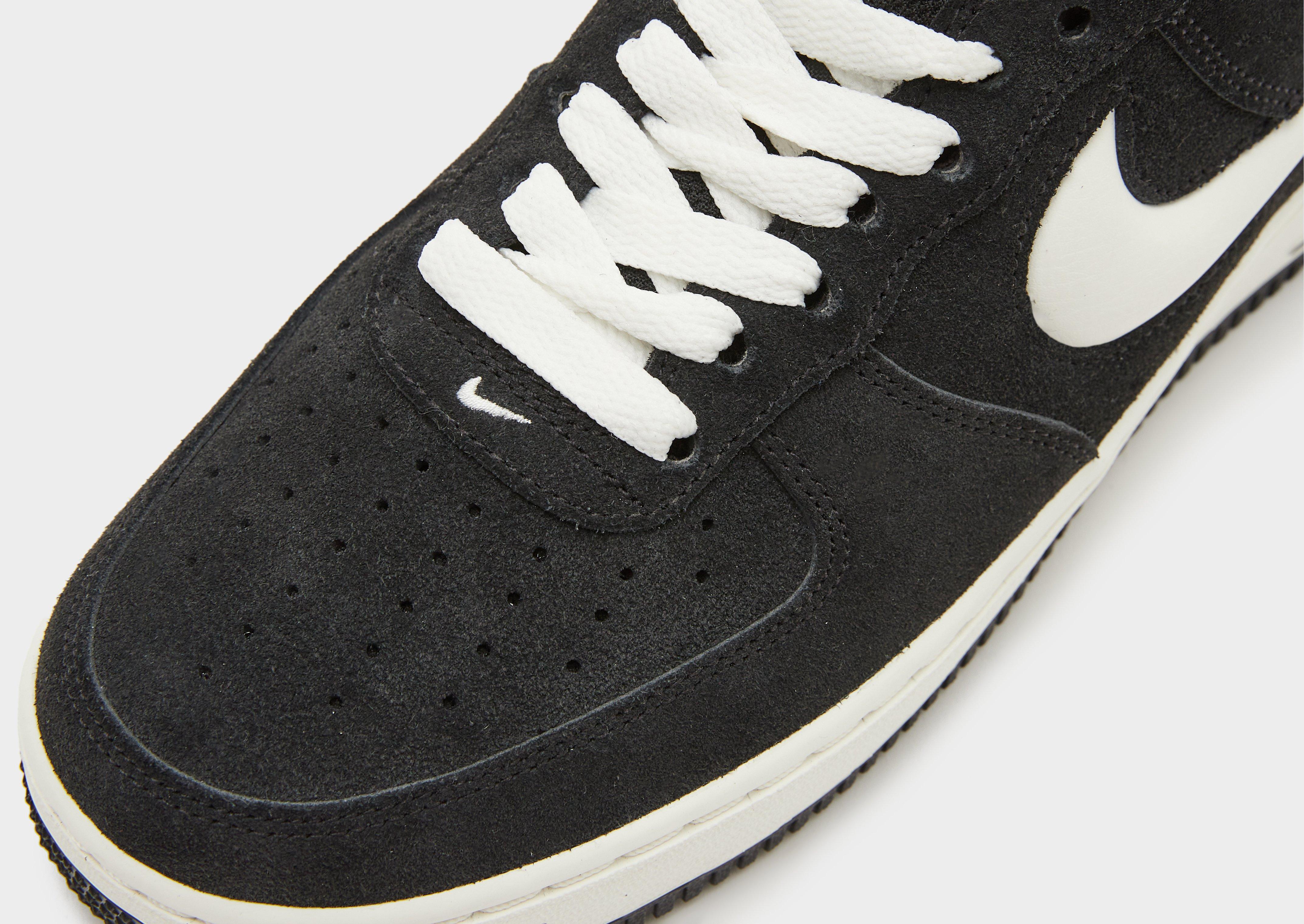 Nike Air Force 1 '07 LV8