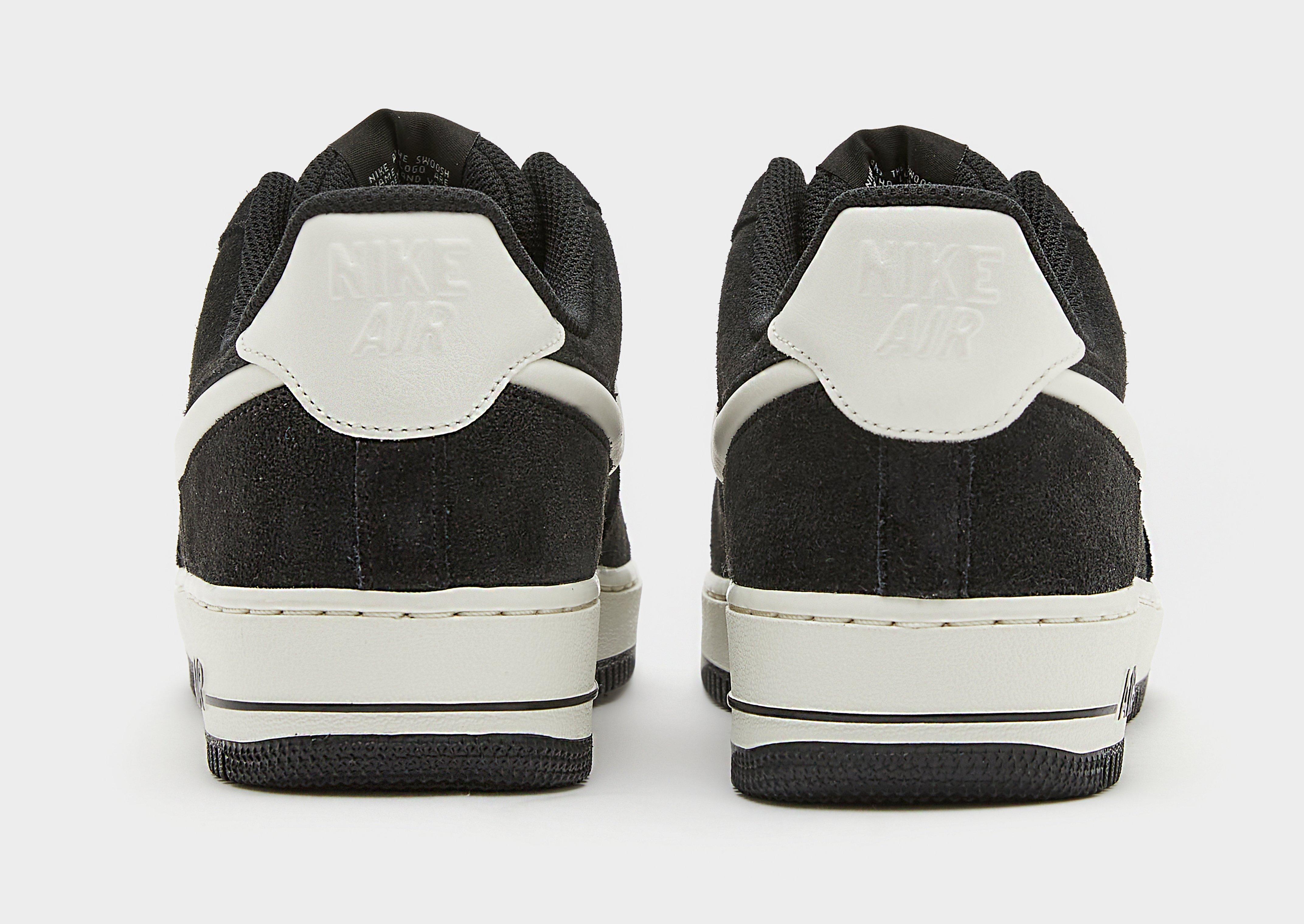 Nike Air Force 1 '07 LV8