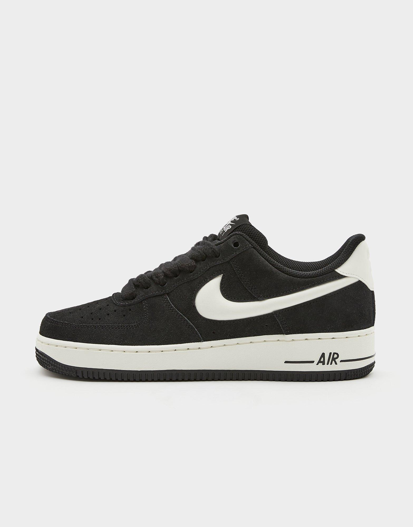 Nike Air Force 1 '07 LV8