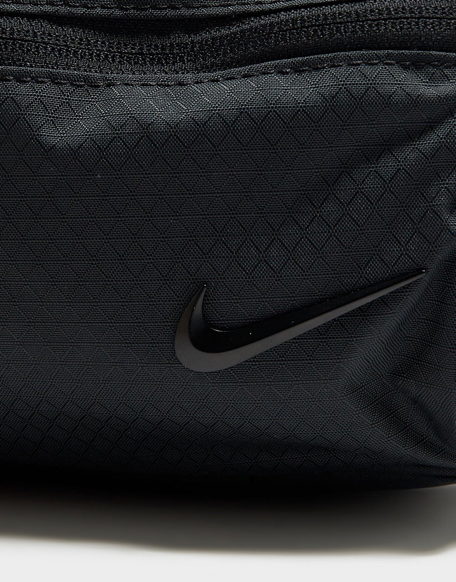 Nike Swoosh Tech Messenger Bag
