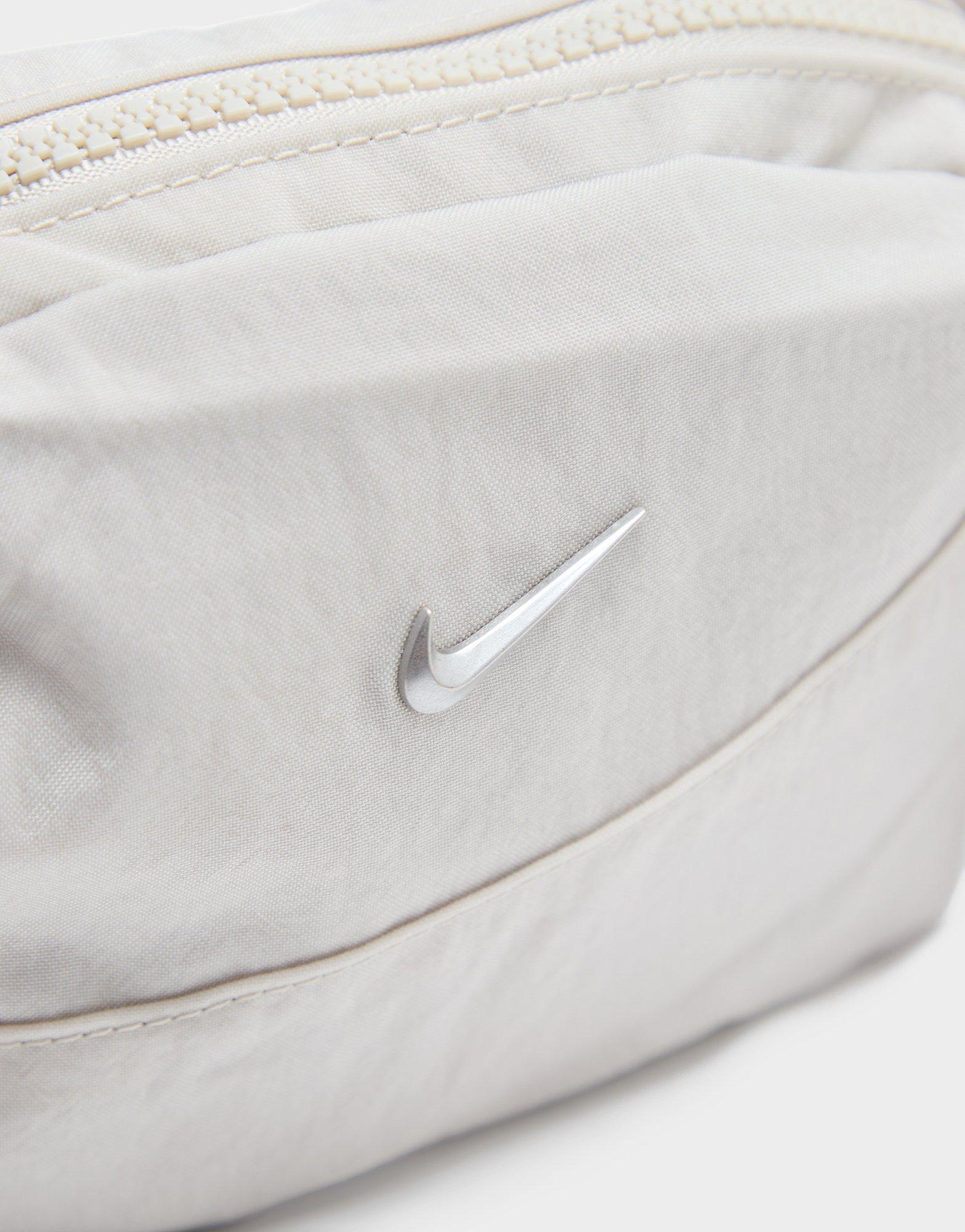 Nike Aura Crossbody Bag