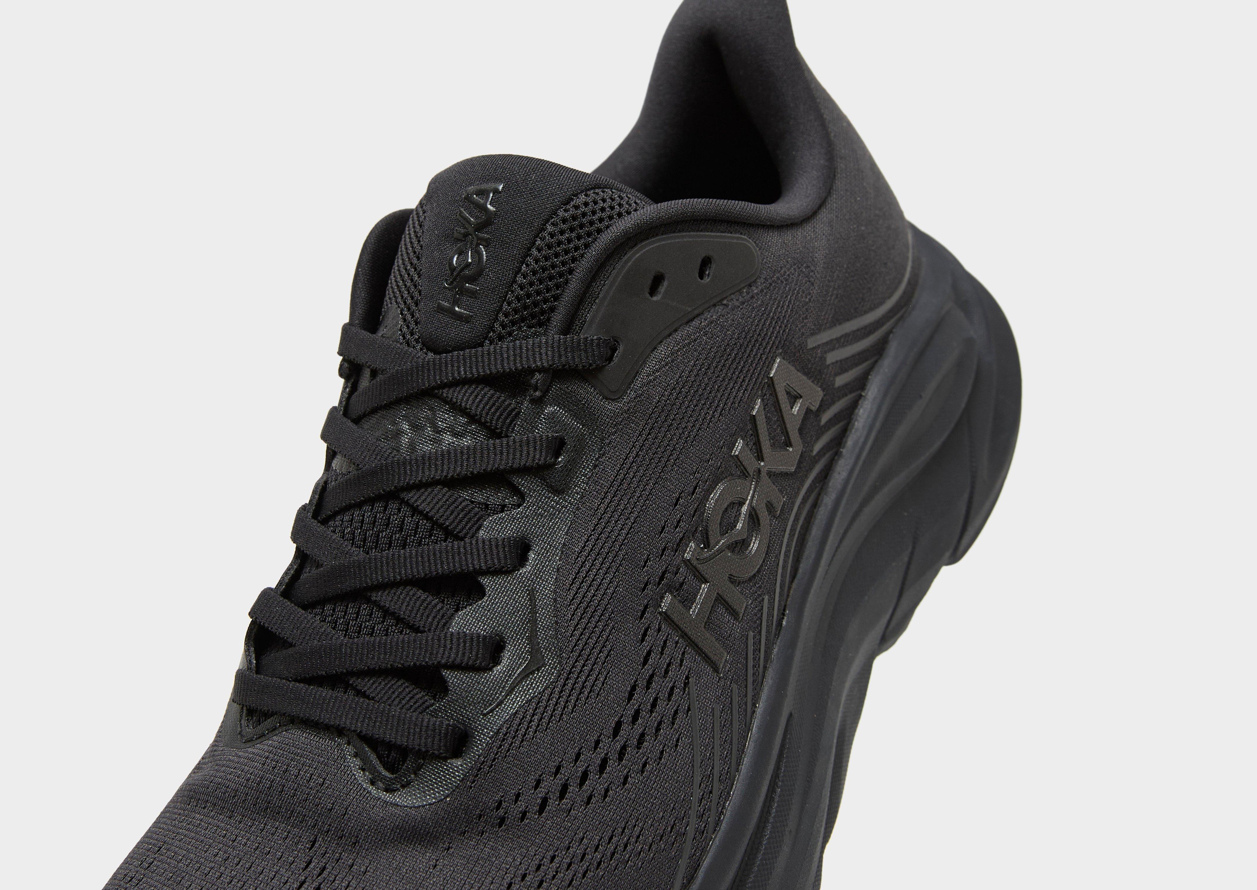 HOKA Clifton 11