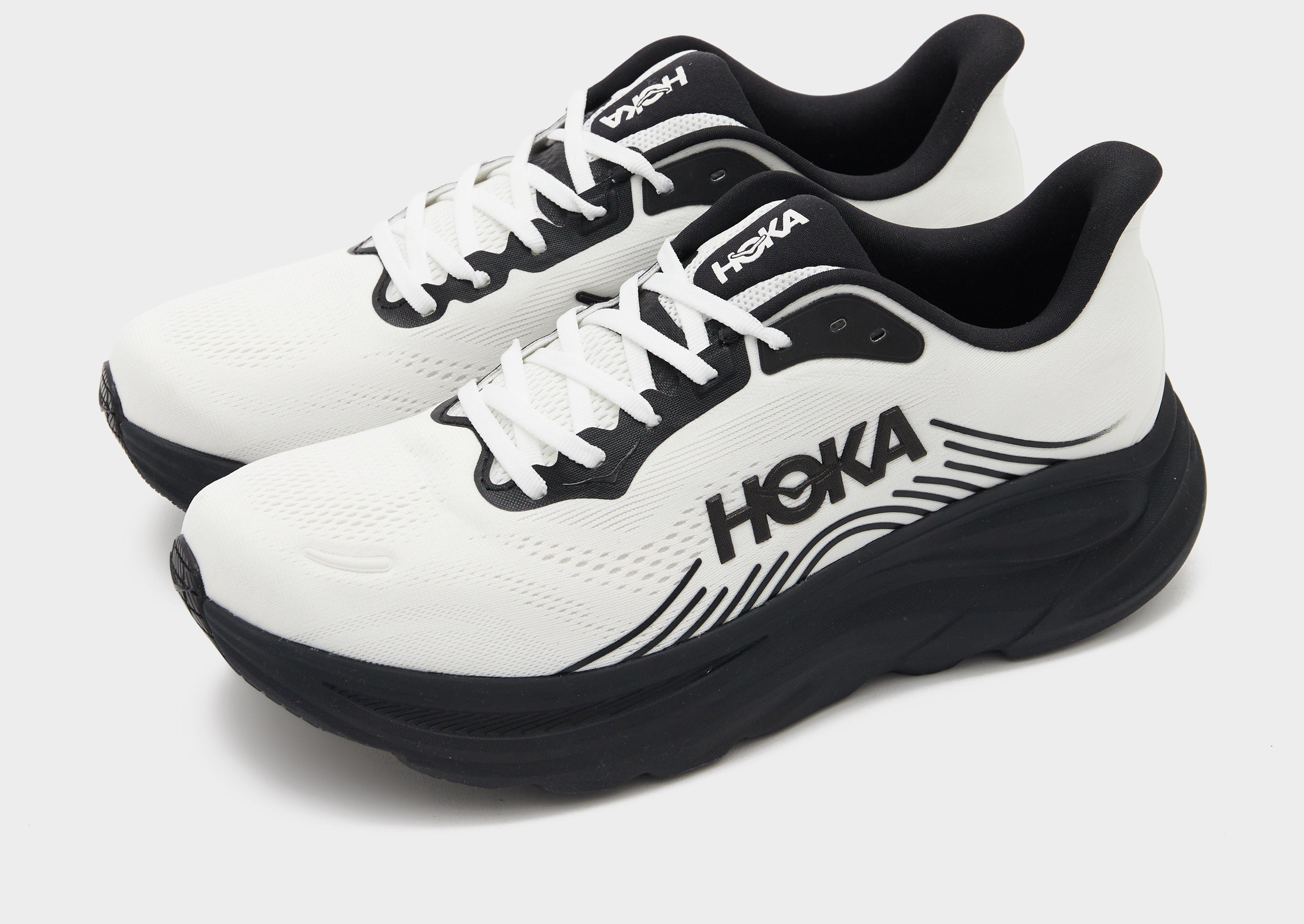 HOKA Clifton 11