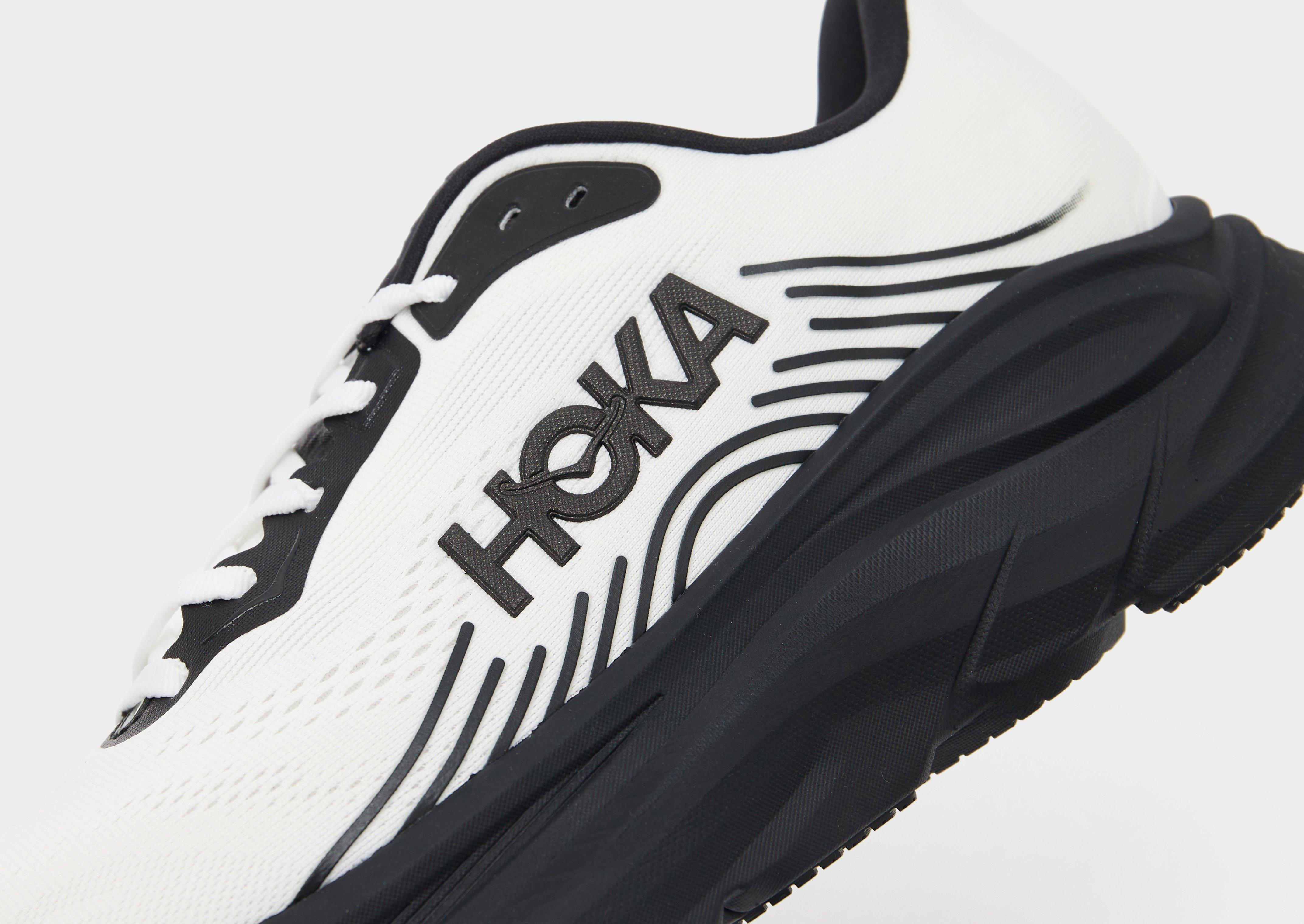 HOKA Clifton 11
