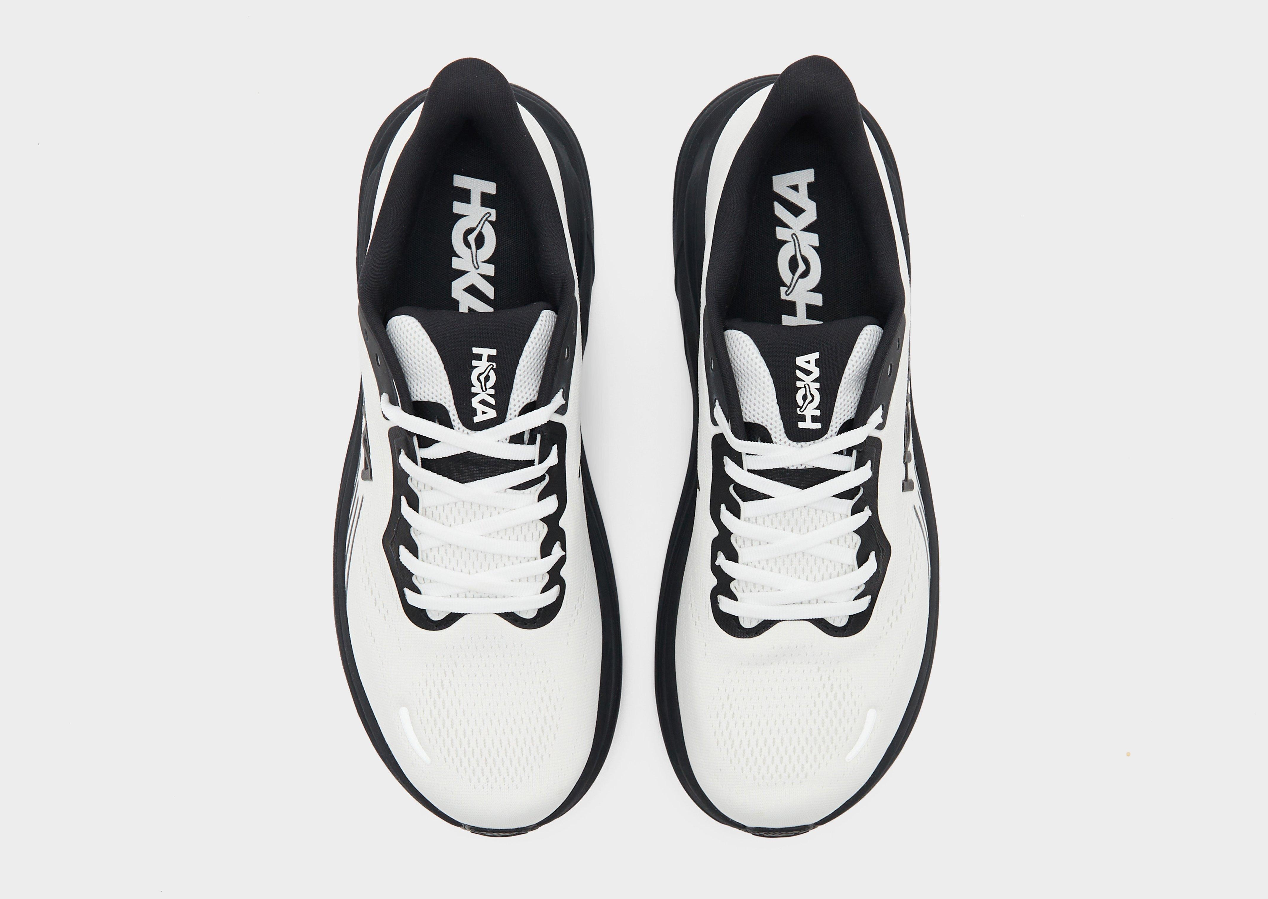 HOKA Clifton 11
