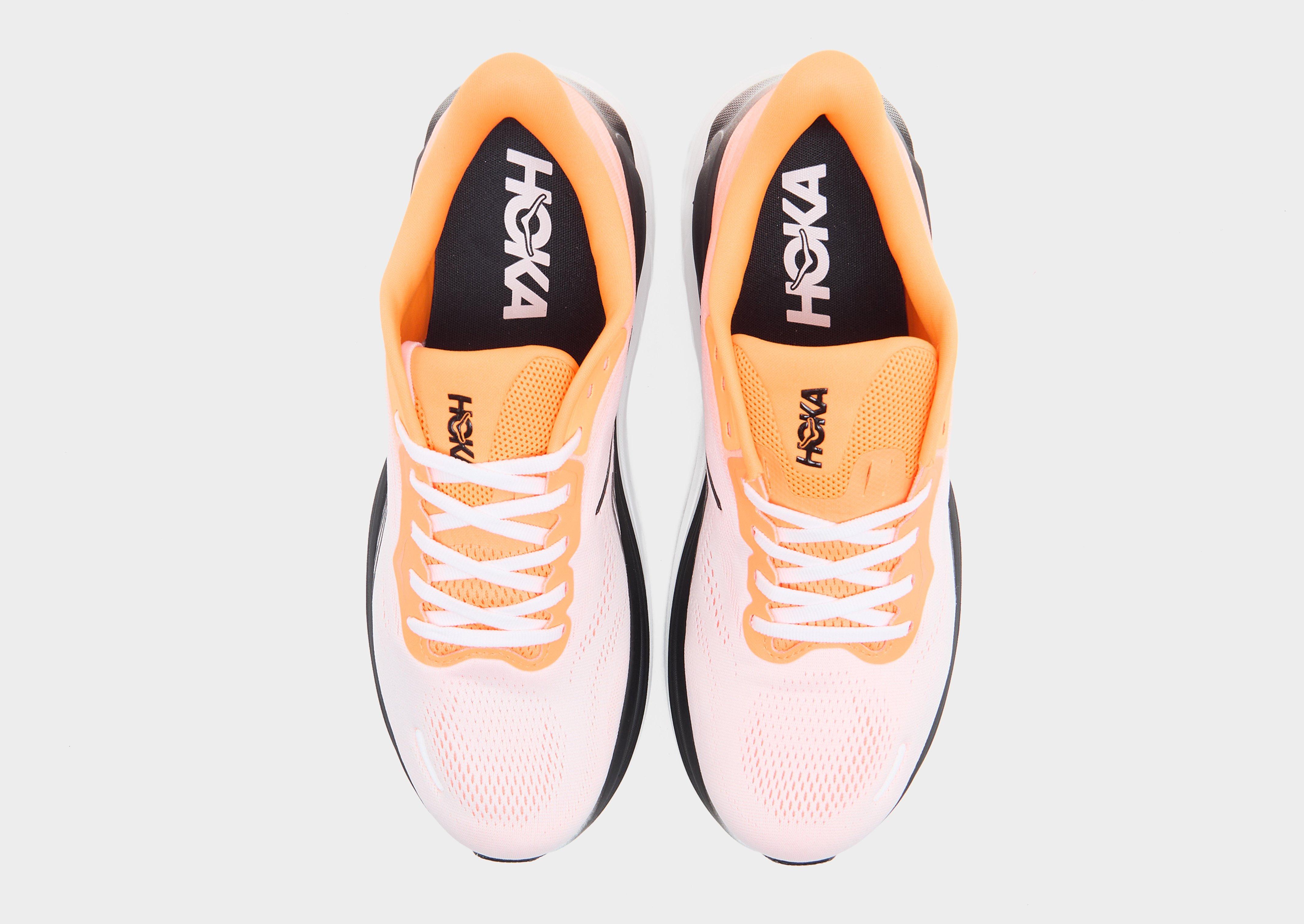 HOKA Clifton 11