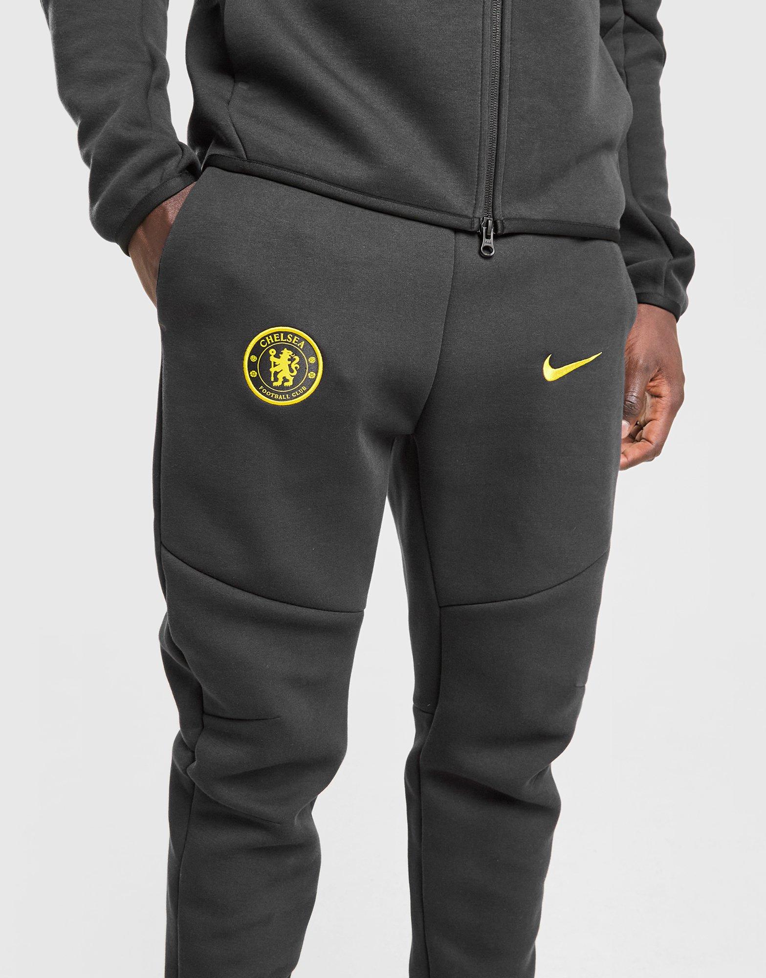 Nike Chelsea FC Tech Fleece Joggers