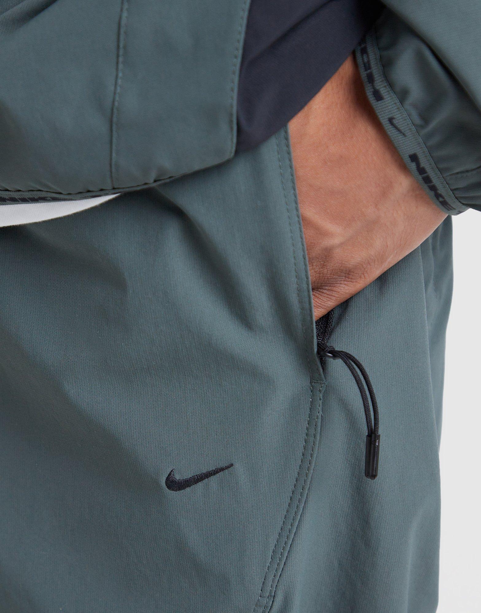 Nike Tech Helios Shorts