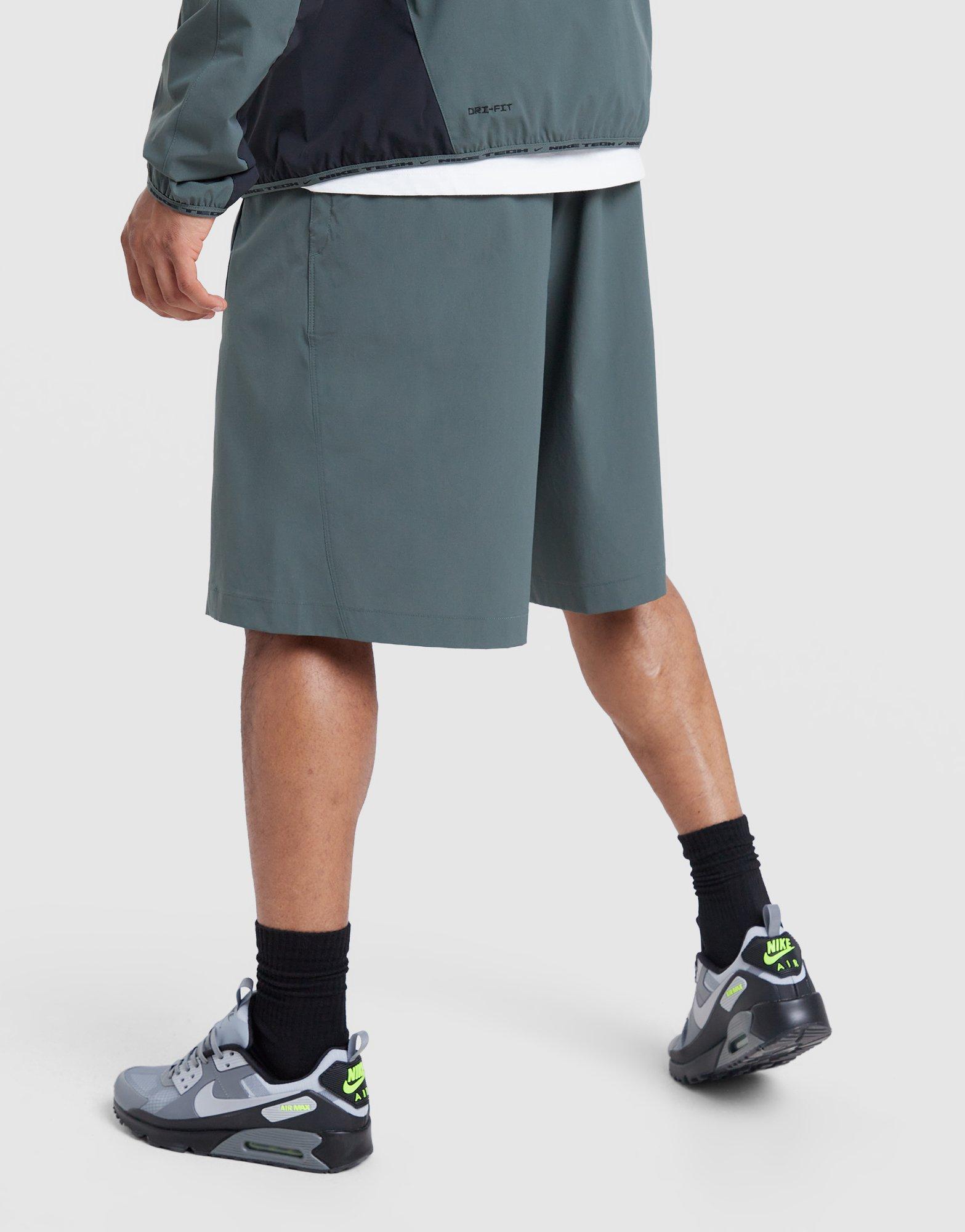 Nike Tech Helios Shorts