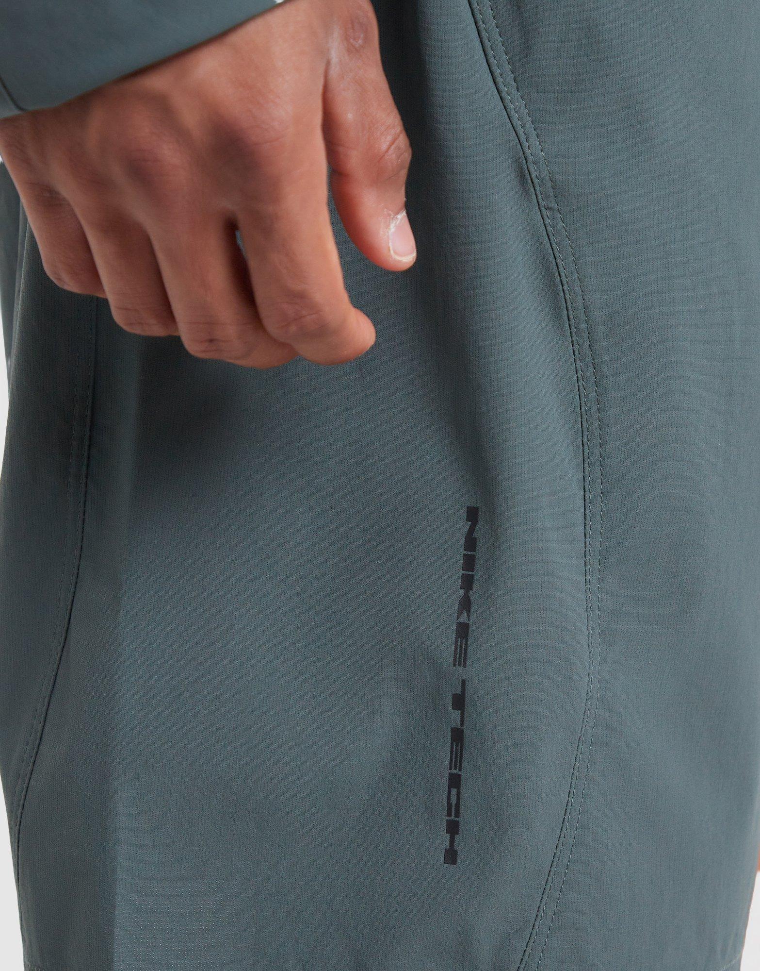 Nike Tech Helios Shorts