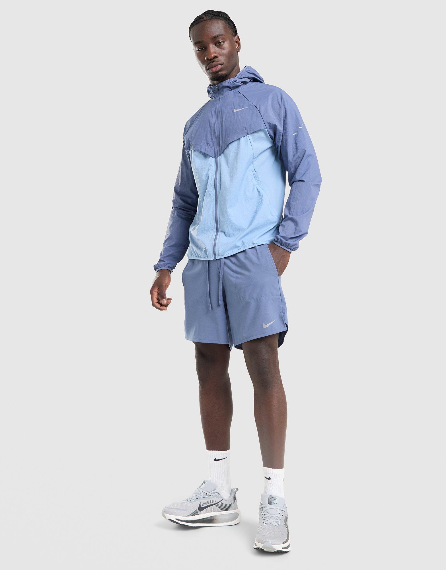 Nike Stride Shorts