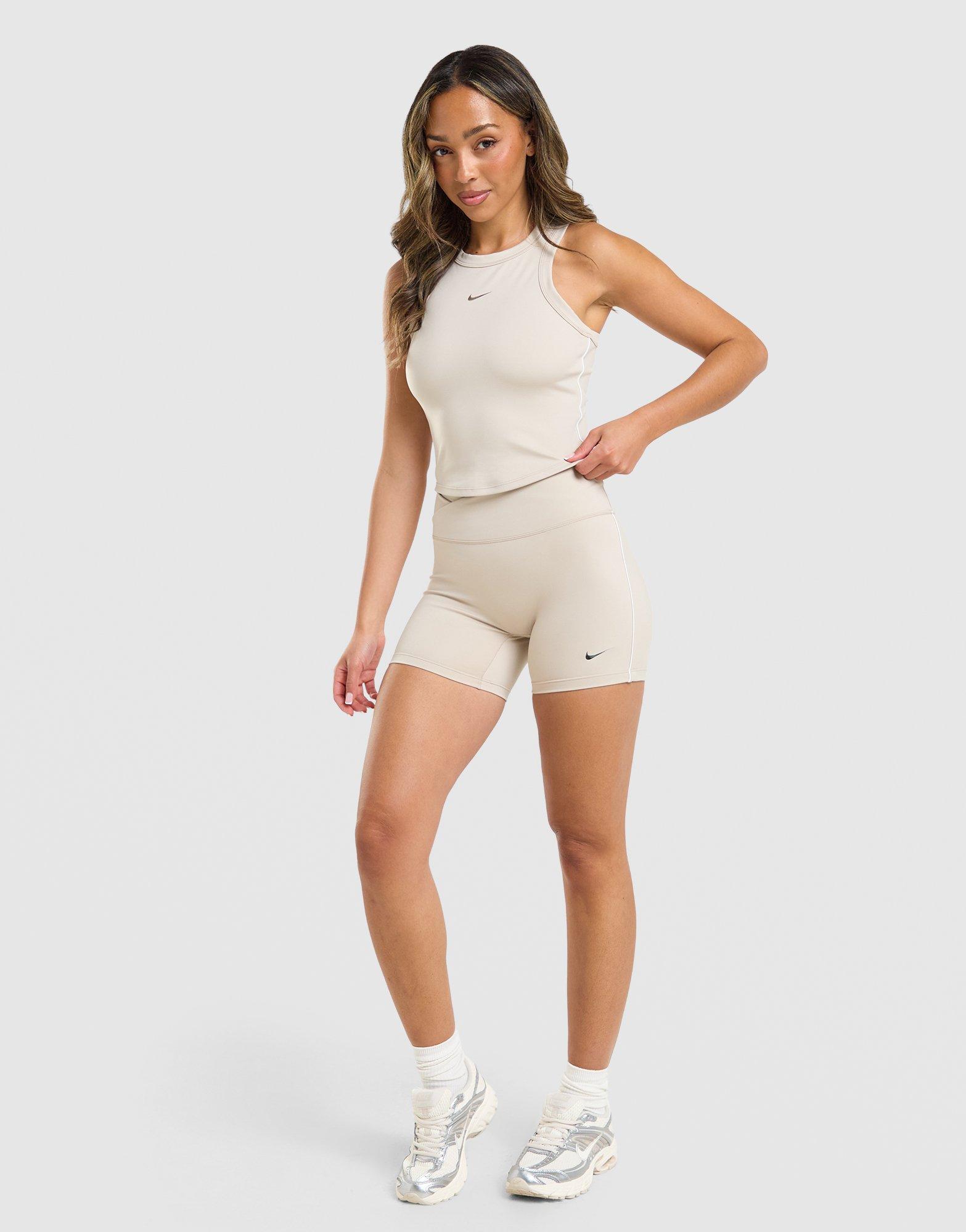 Nike Training Gym Life Swoosh 5" V Waist Bike Shorts