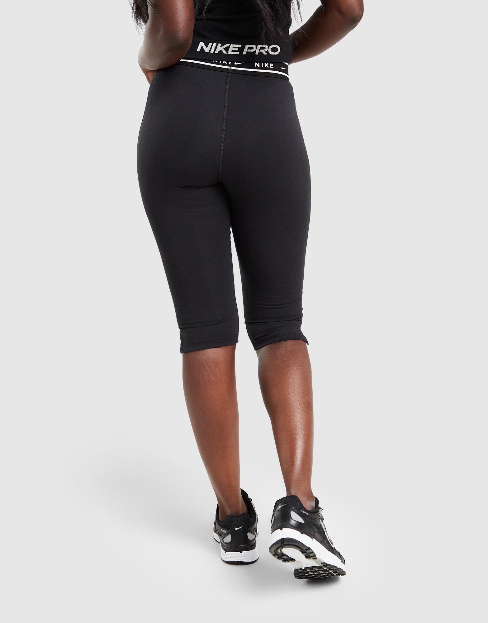 Nike Essential Sportswear Chill Knit Capri Leggings