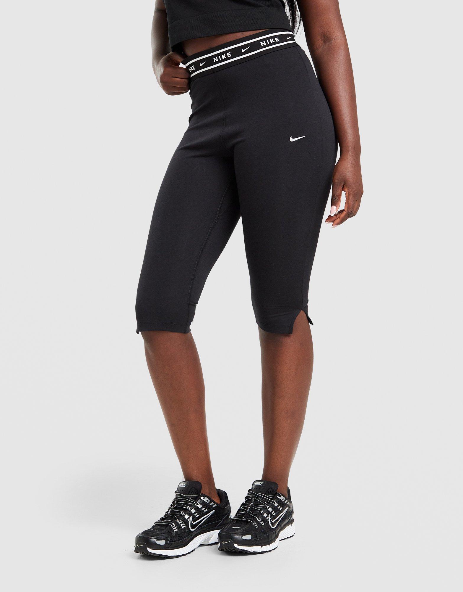 Nike Essential Sportswear Chill Knit Capri Leggings