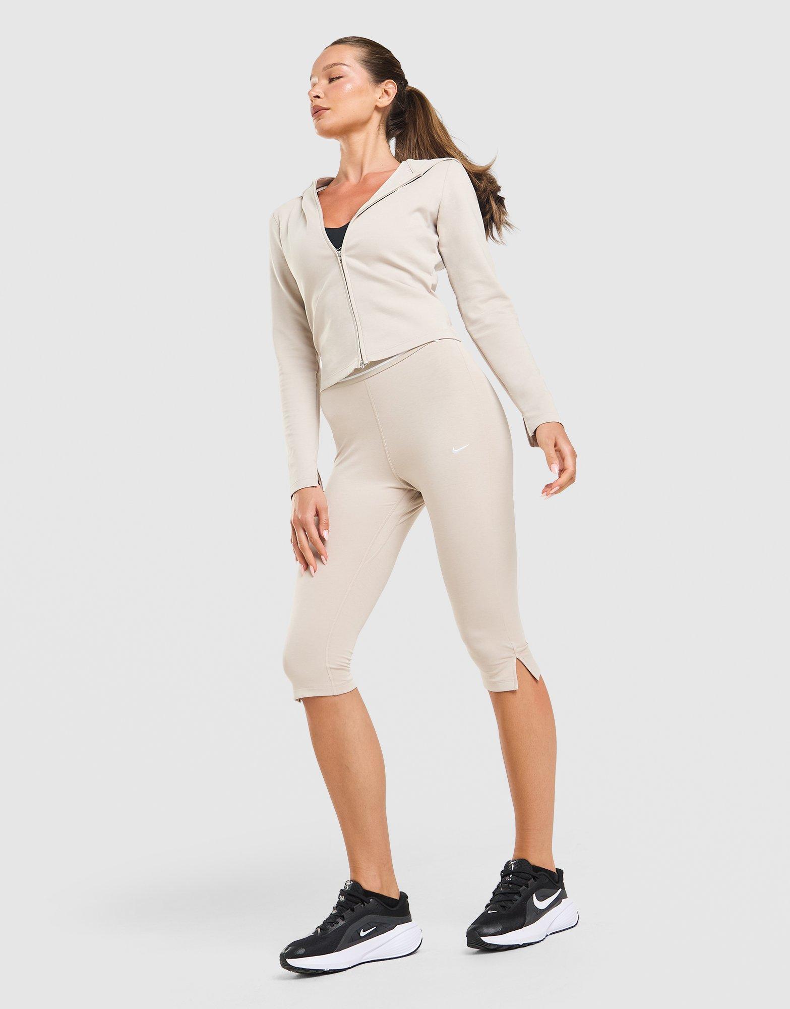 Nike Essential Sportswear Chill Knit Capri Leggings