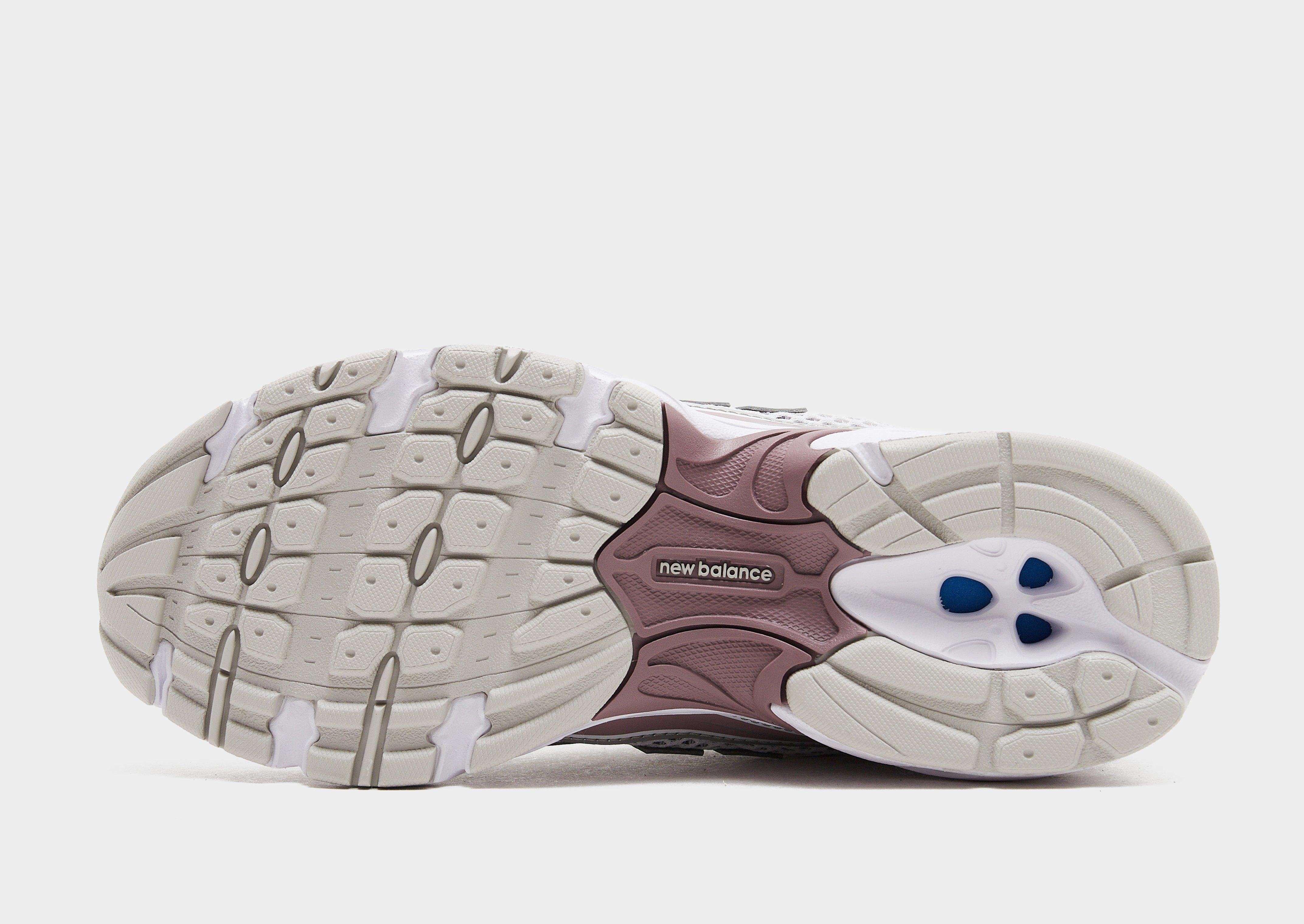 New Balance 740 Women's