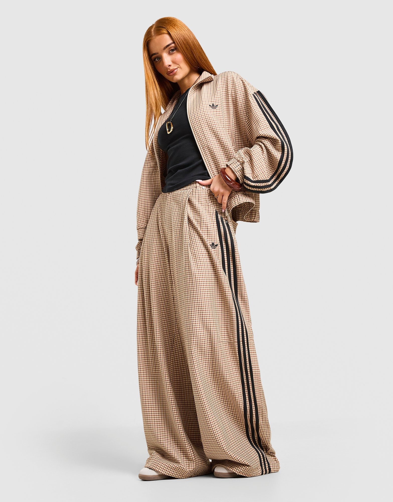 adidas Checks Loose Pants Asia SIzing 'Crystal Linen Aurora Coffee Orbit Green' (Women's) — foto 2