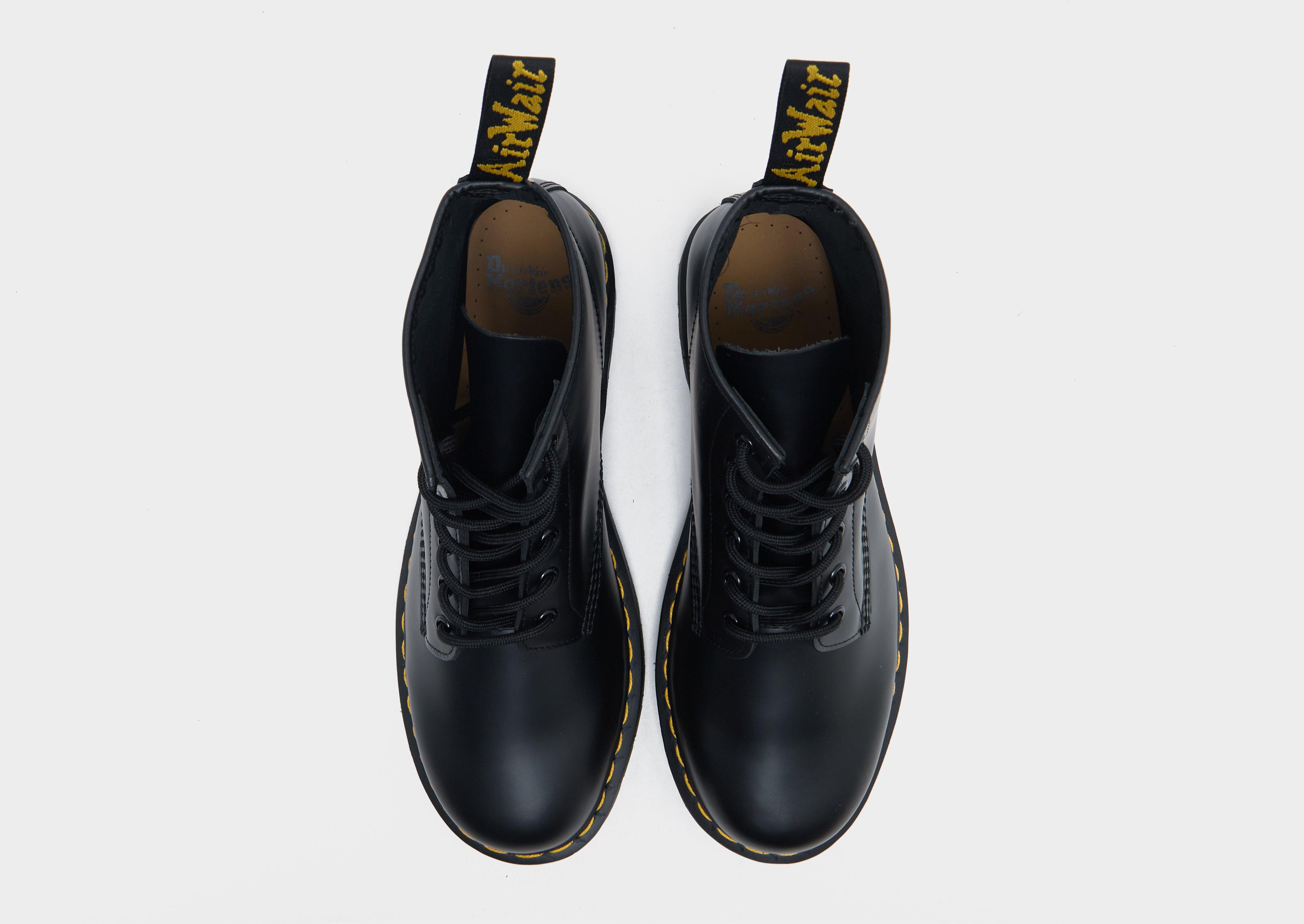 Dr. Martens 101 6 Eye Boots