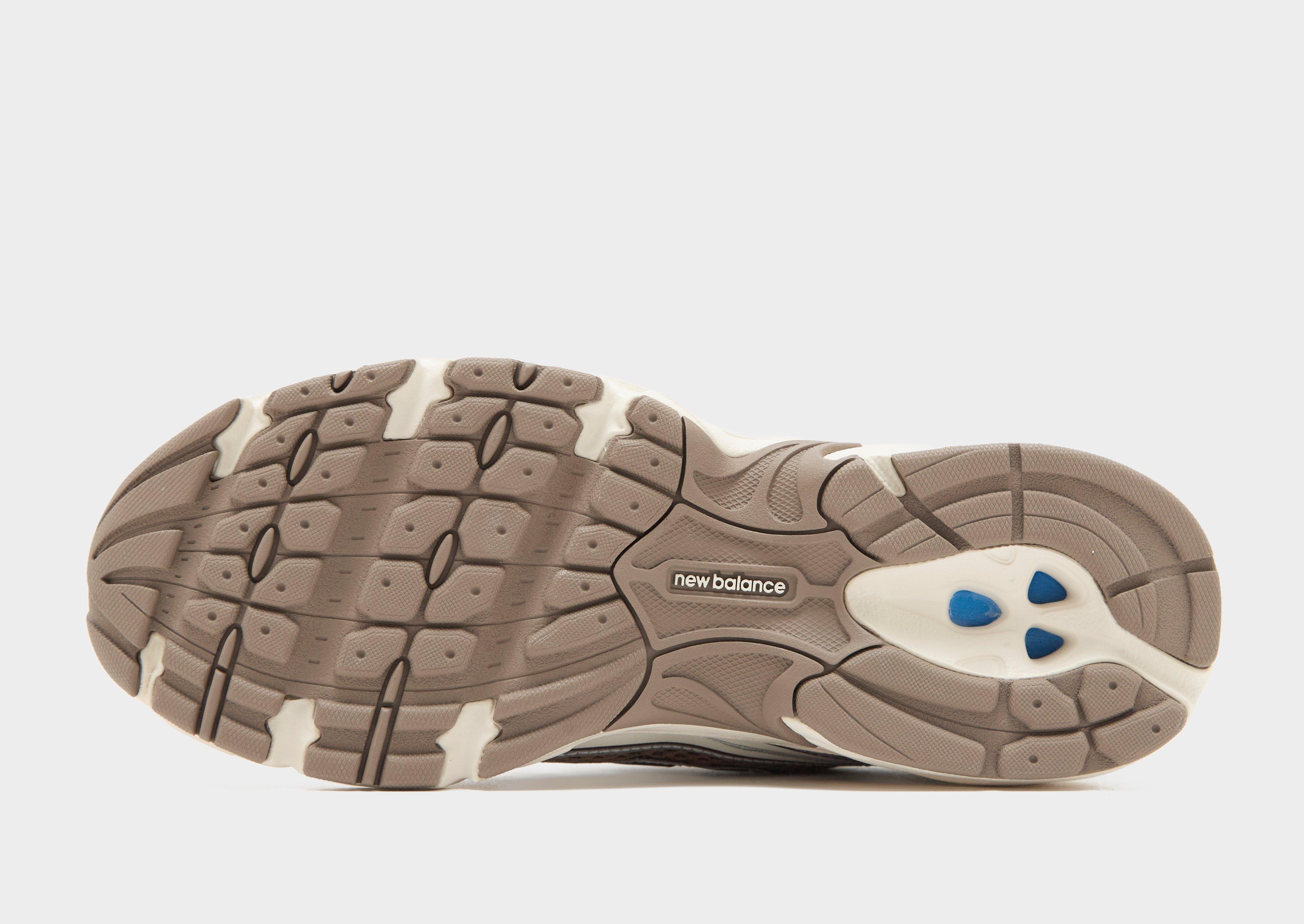 New Balance 740 Women's