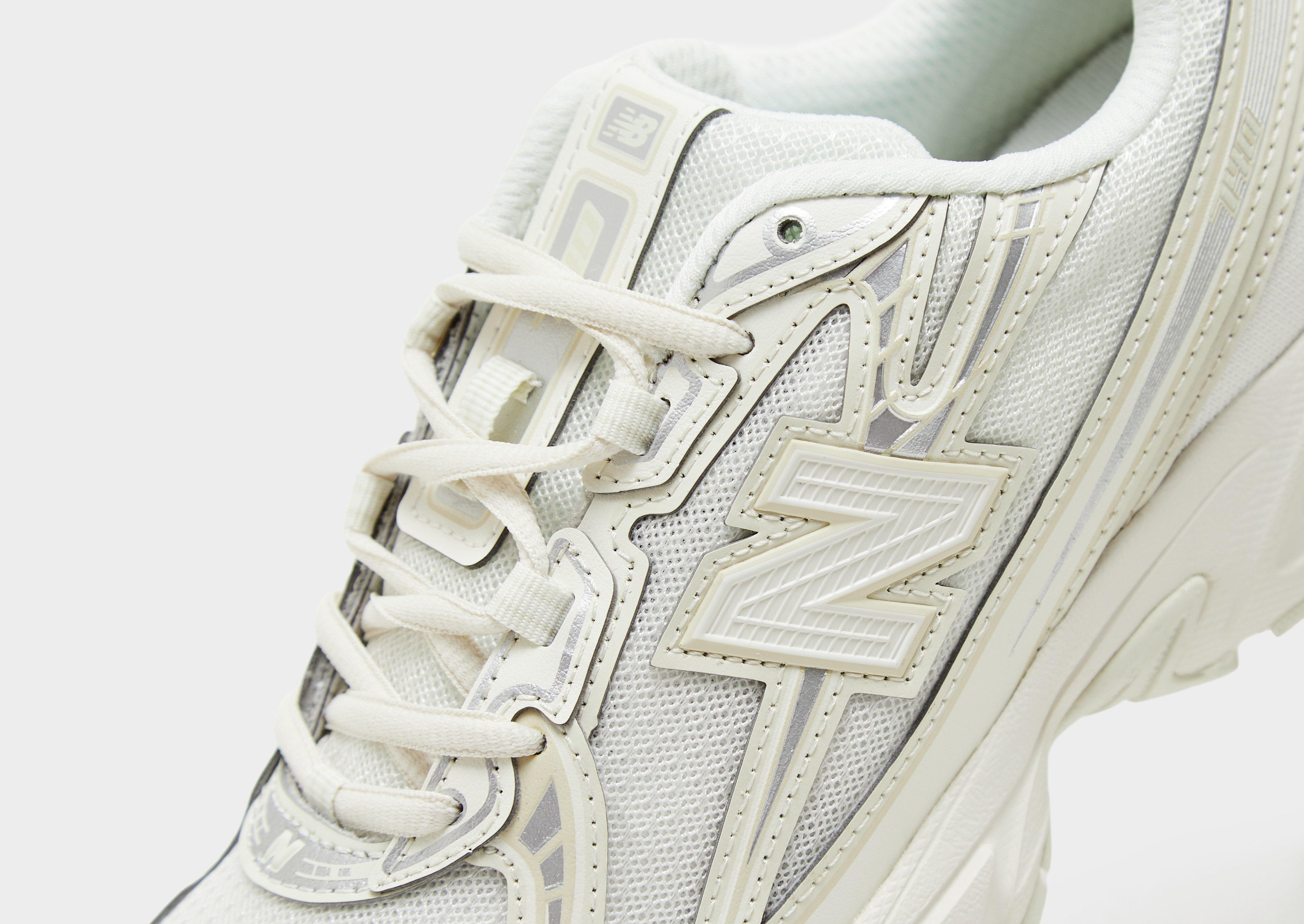 New Balance 740 Women's