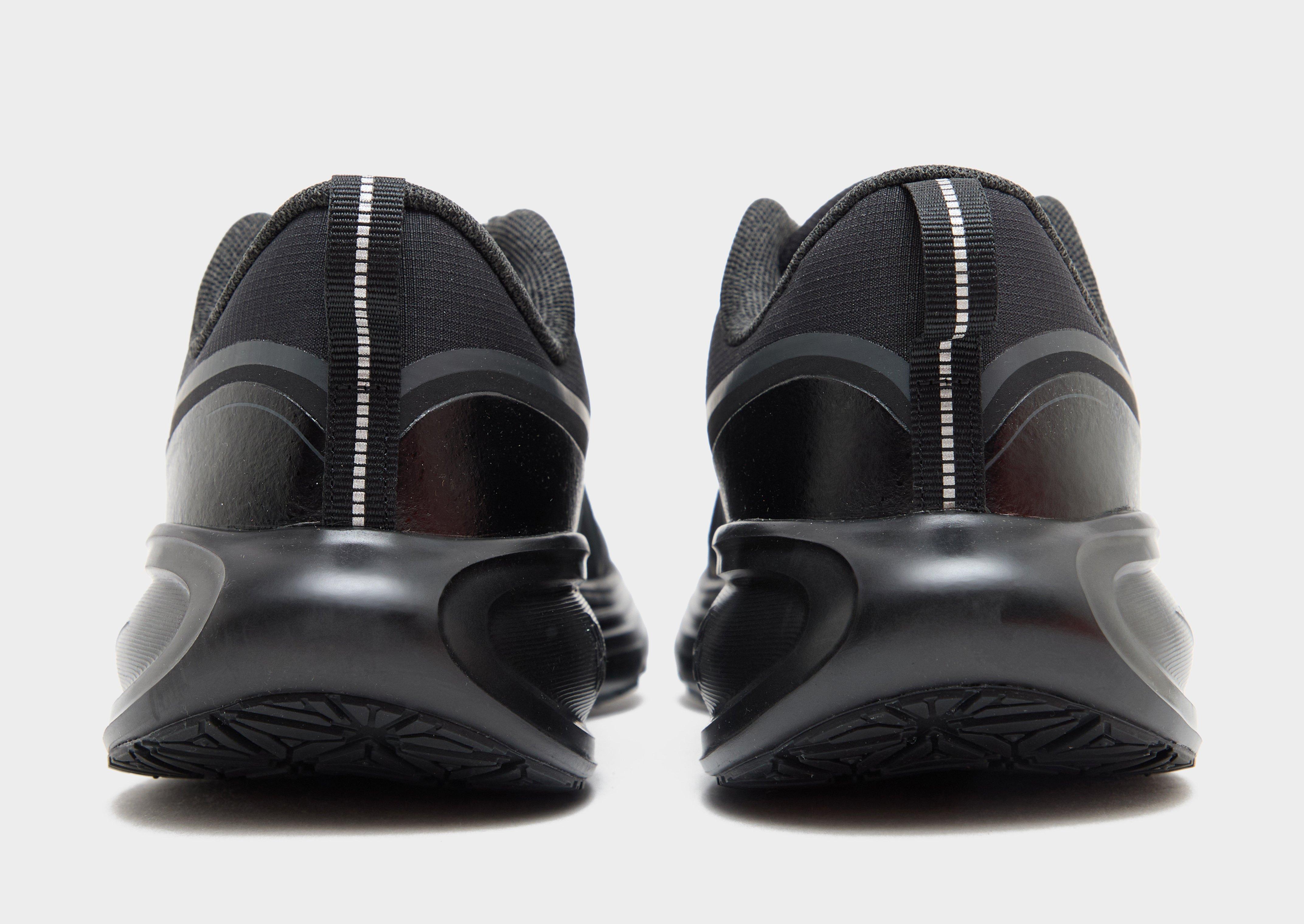 Nike Revolution 8 Utility