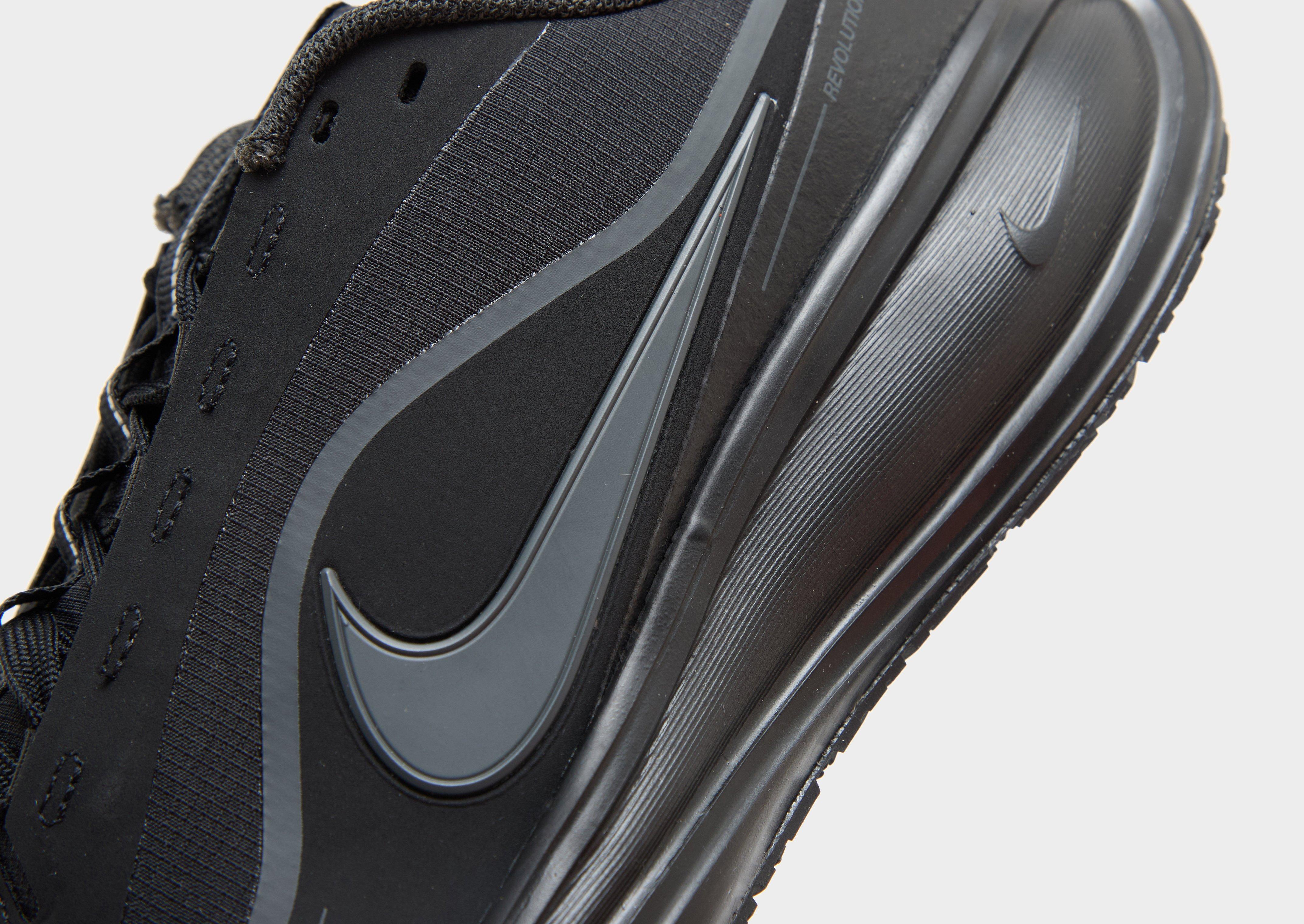 Nike Revolution 8 Utility