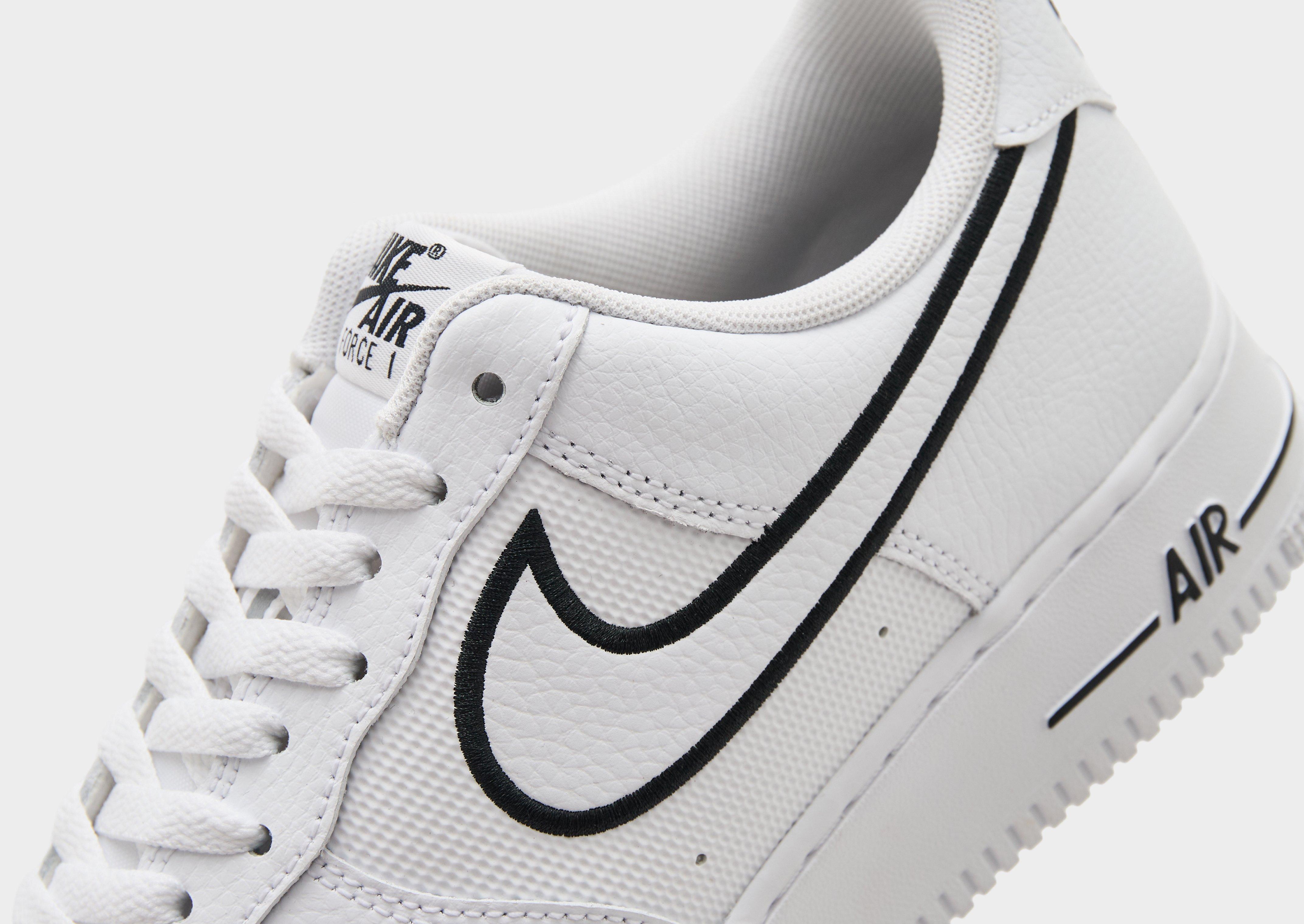 Nike Air Force 1 '07 LV8