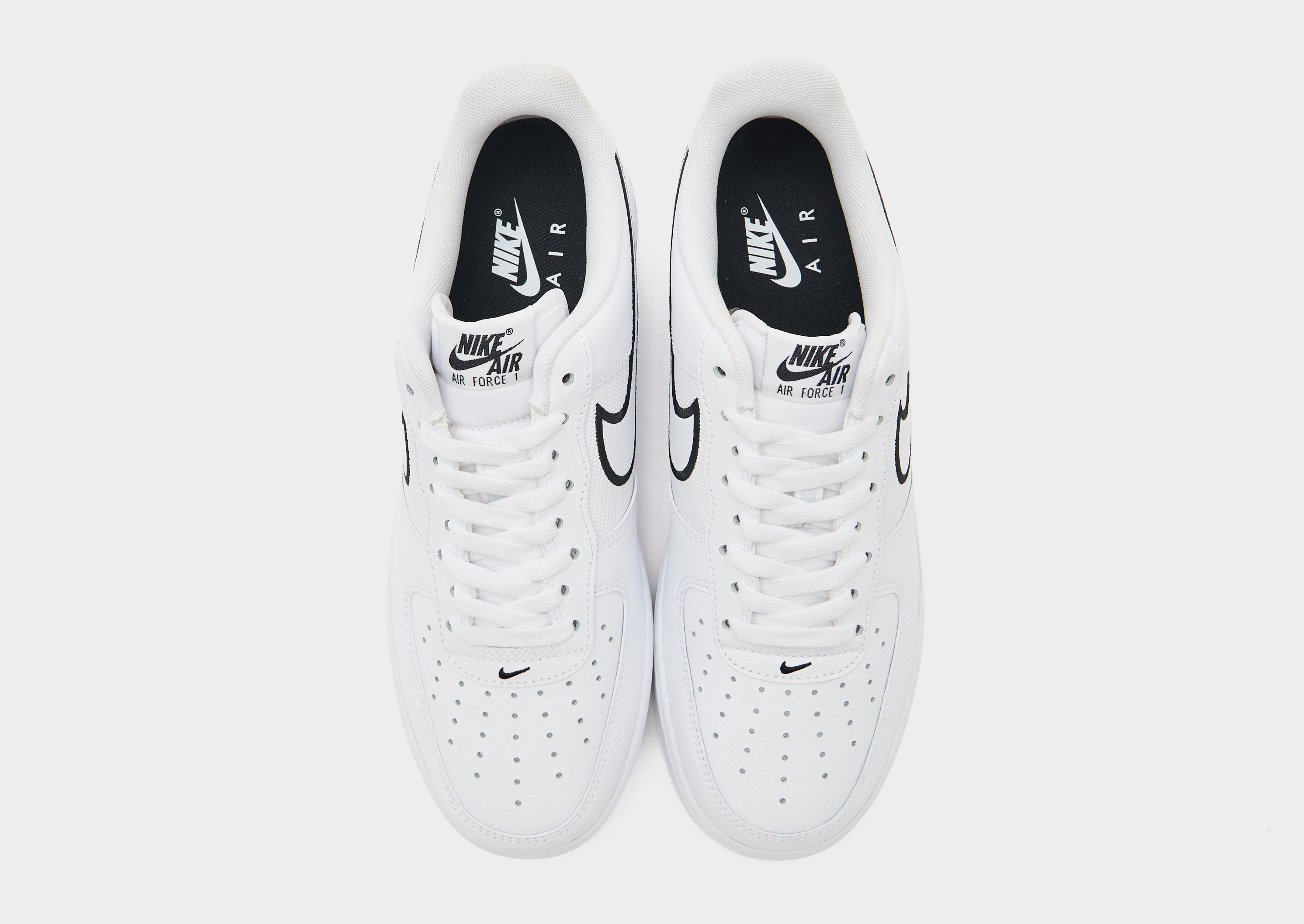 Nike Air Force 1 '07 LV8