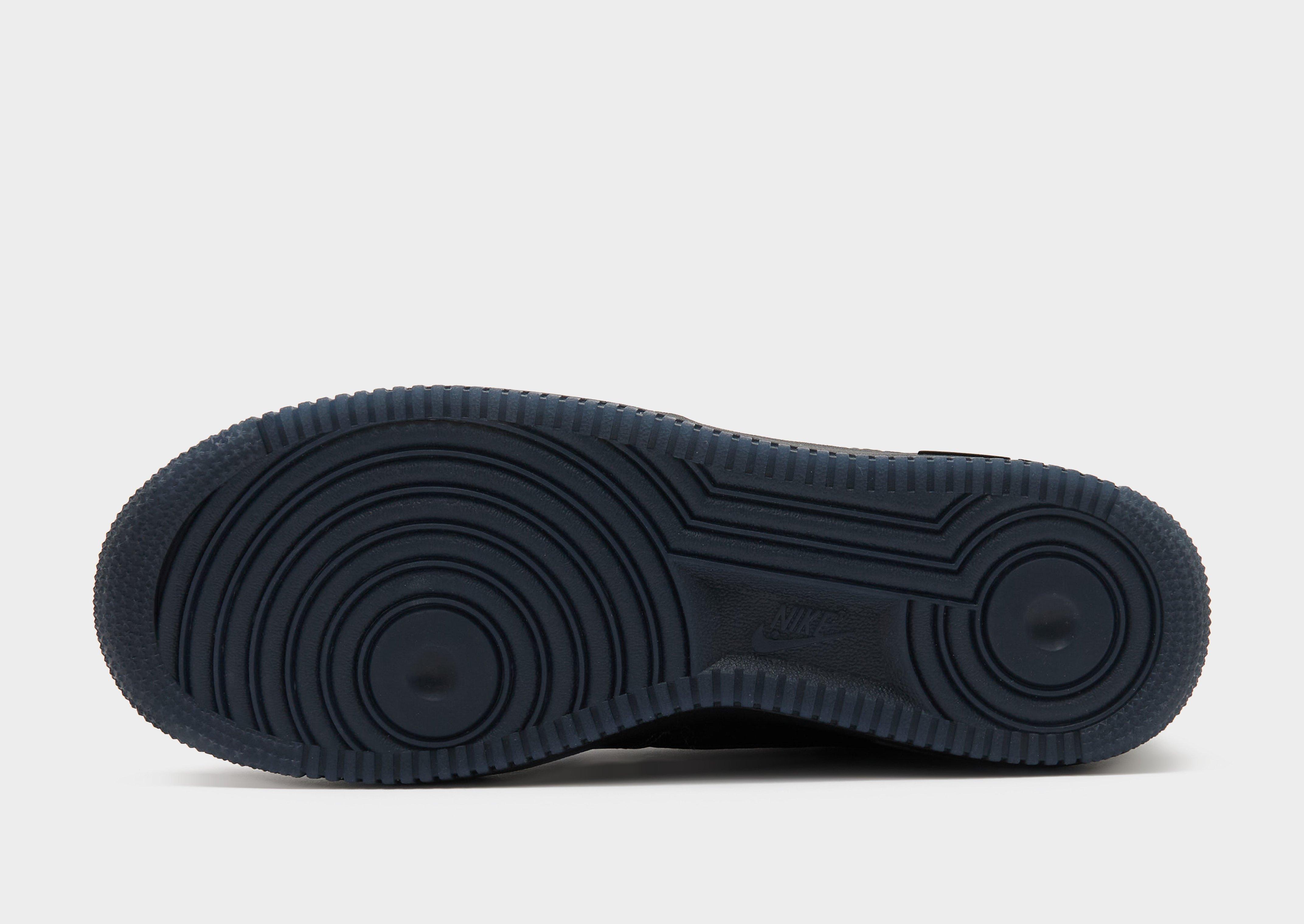 Nike Air Force 1 '07 LV8