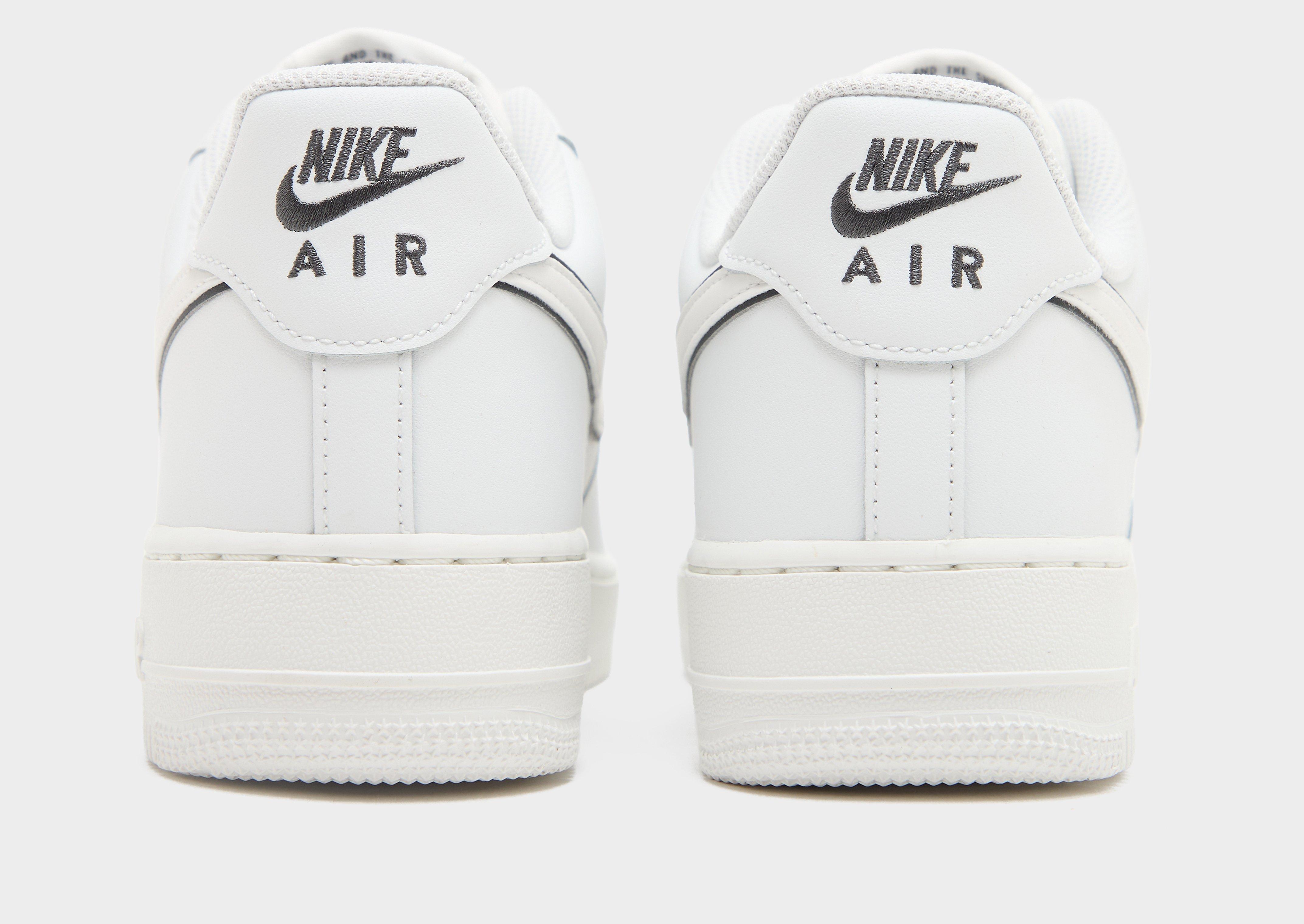 Nike Air Force 1 '07 LV8