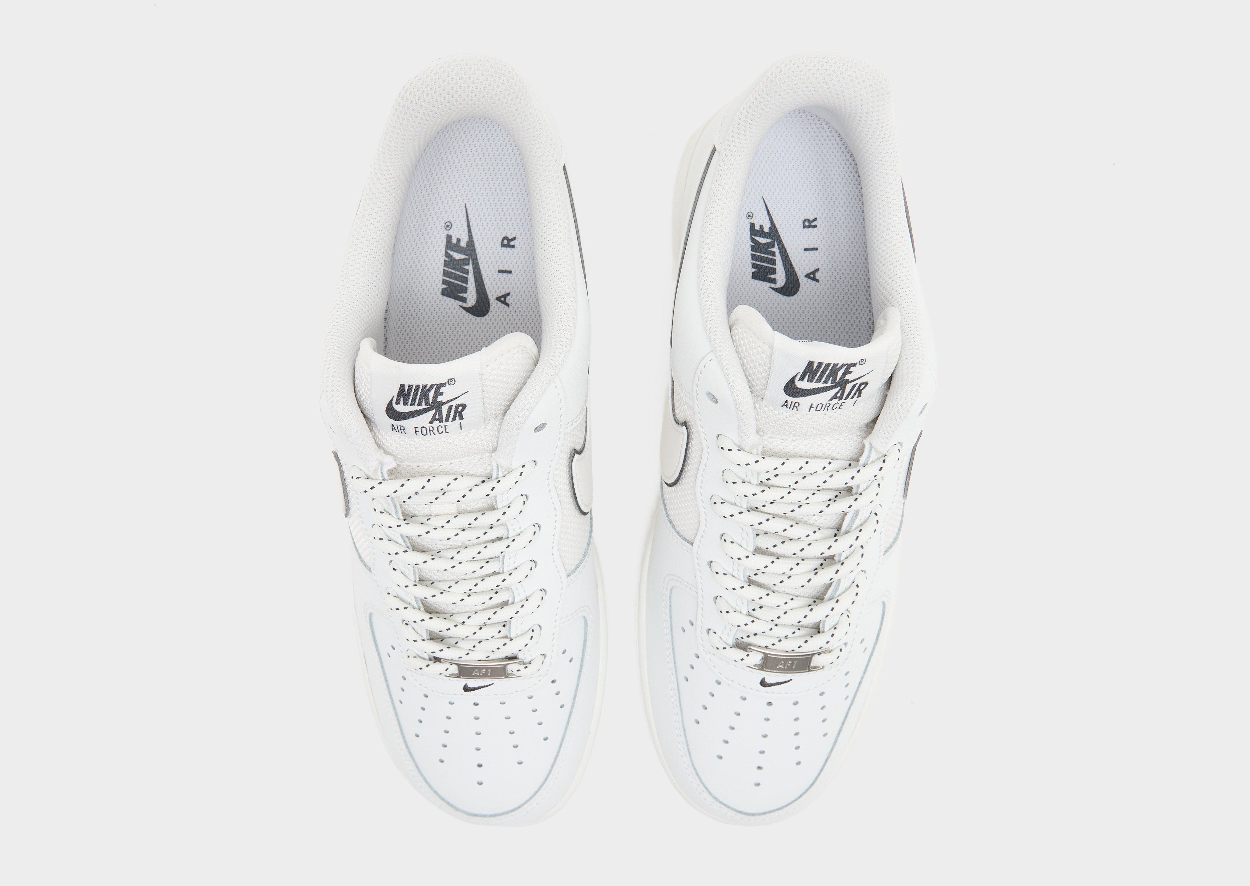 Nike Air Force 1 '07 LV8