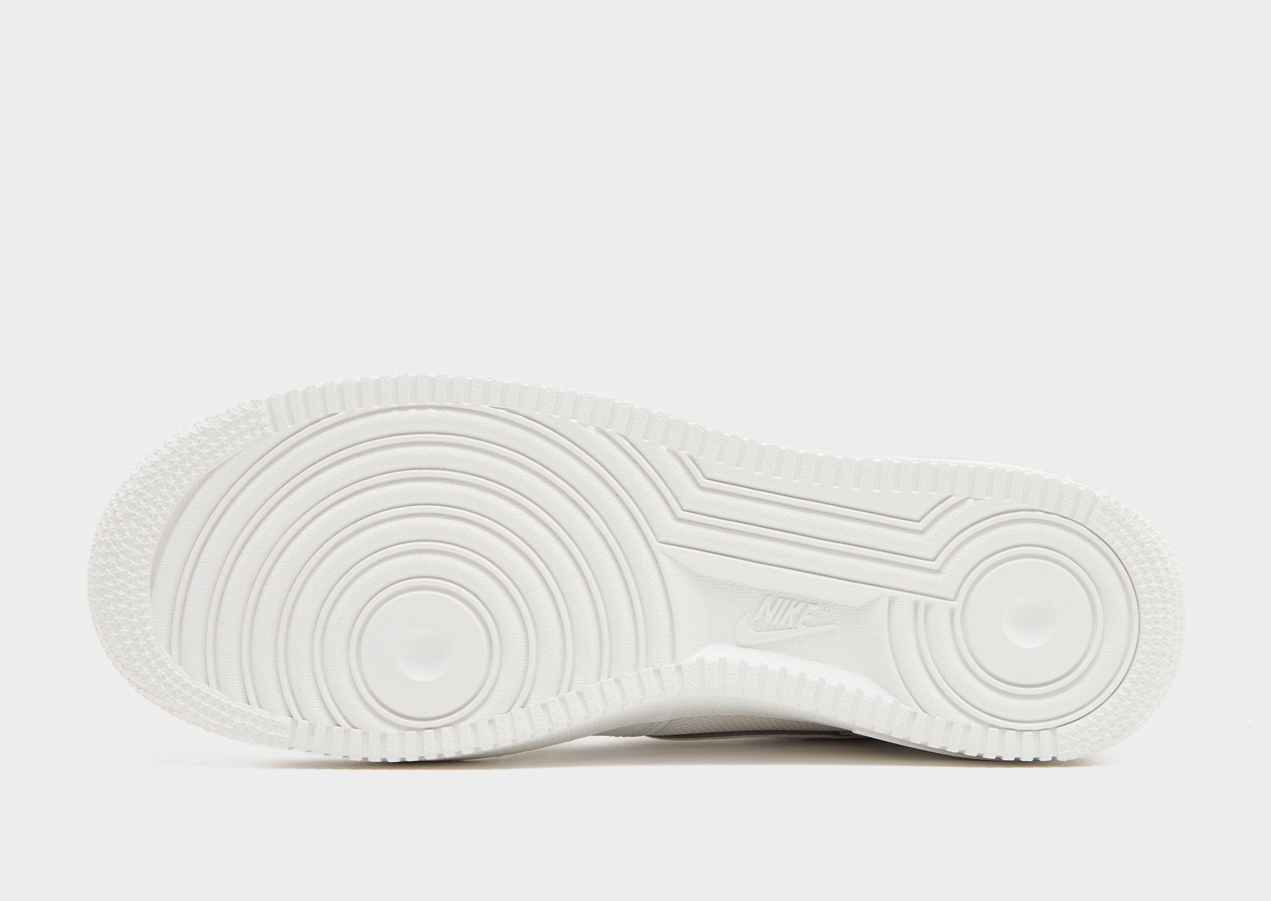 Nike Air Force 1 '07 LV8