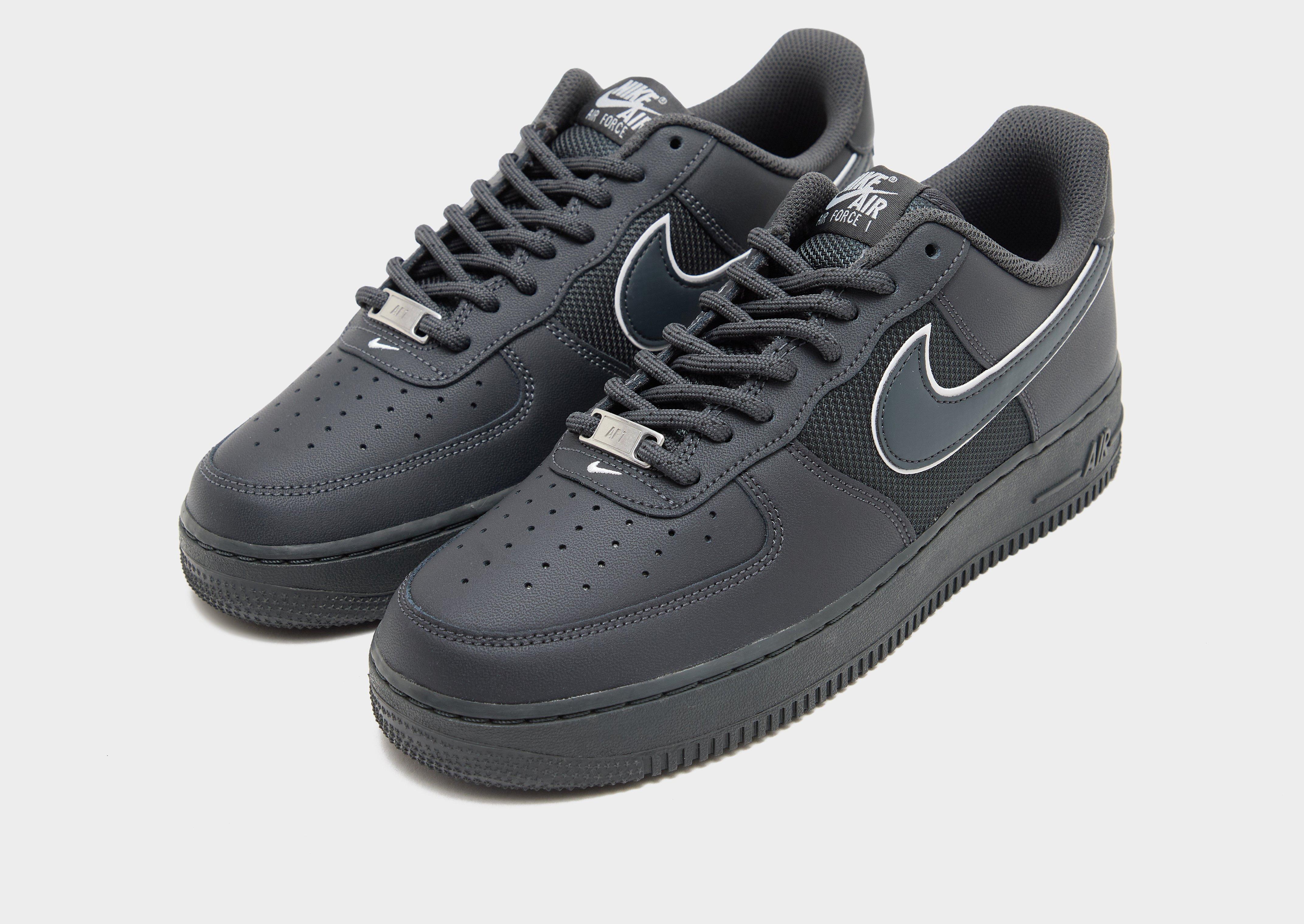 Nike Air Force 1 '07 LV8