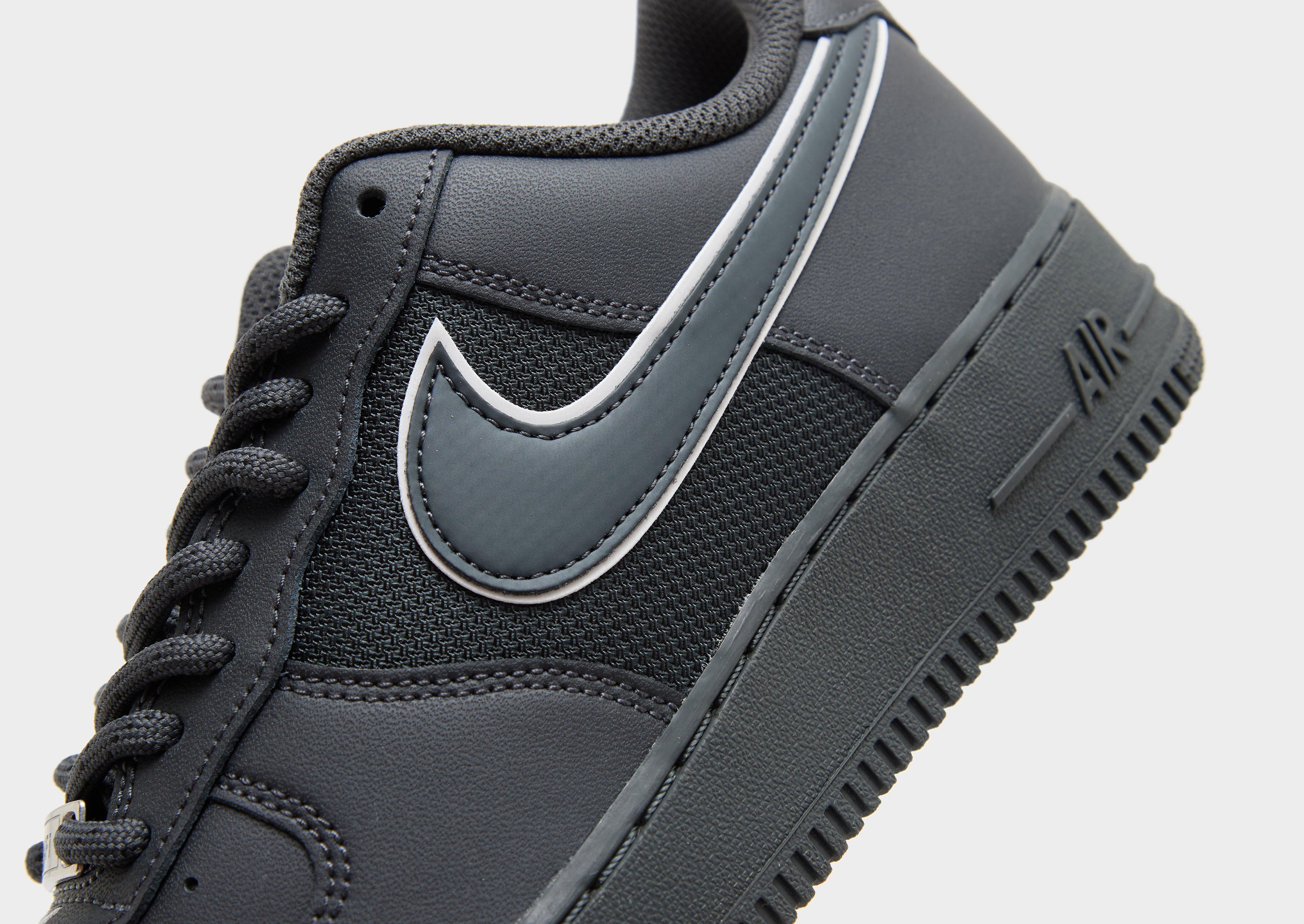 Nike Air Force 1 '07 LV8