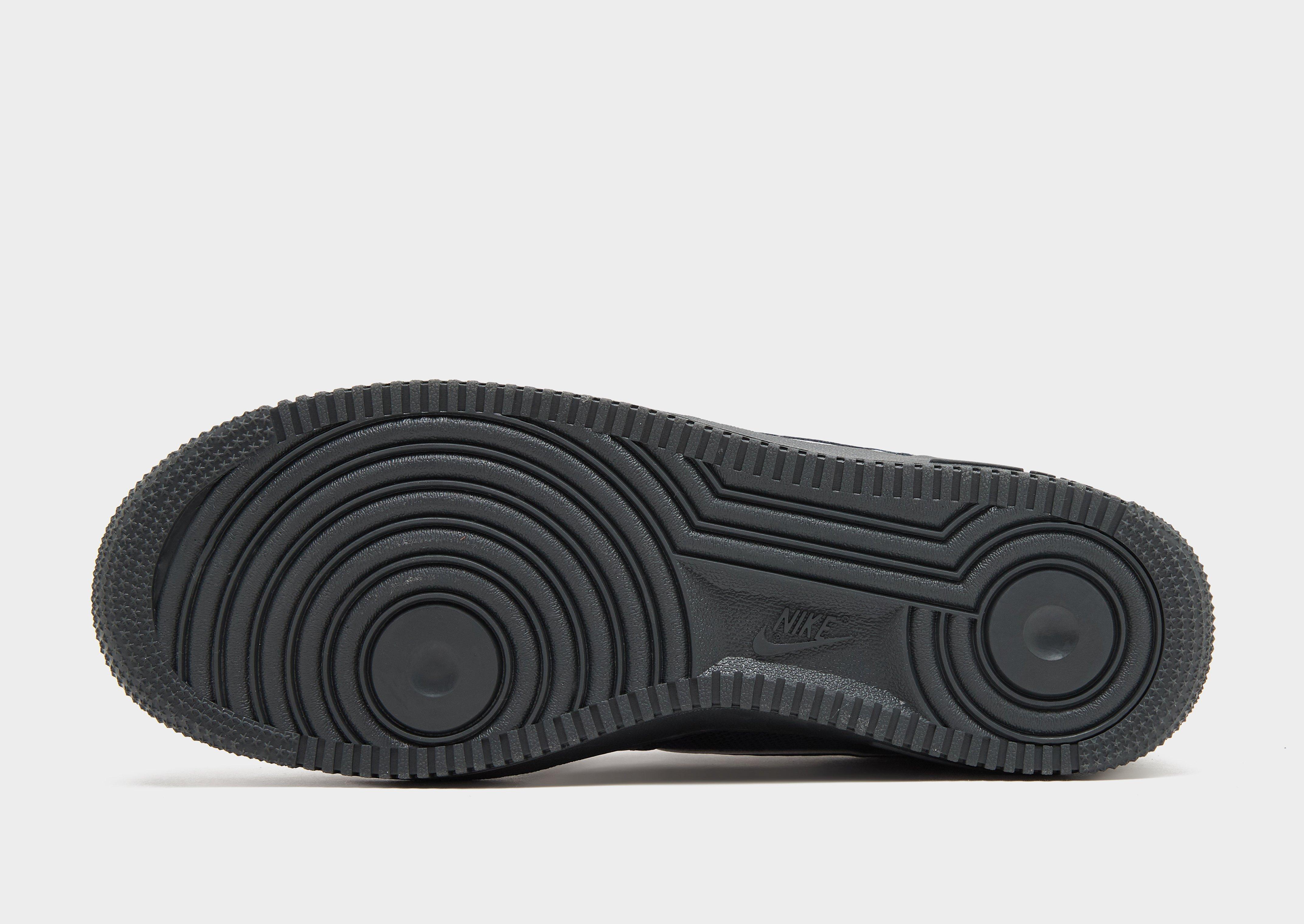 Nike Air Force 1 '07 LV8