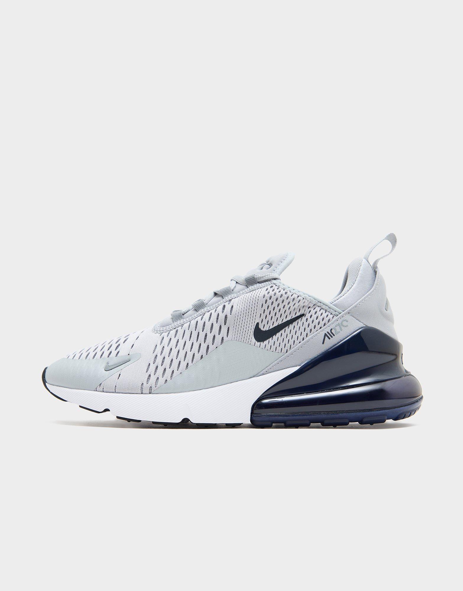 Nike MAX 270