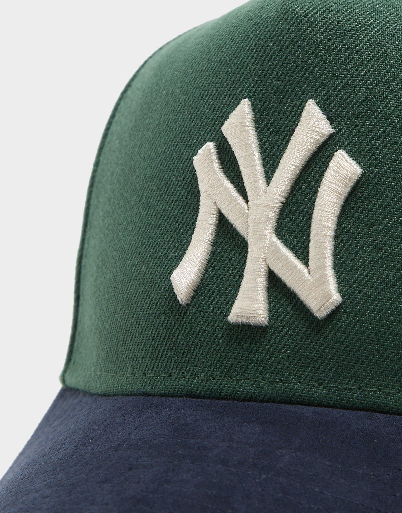 New Era MLB New York Yankees Faux Suede 9FORTY E-Frame Cap