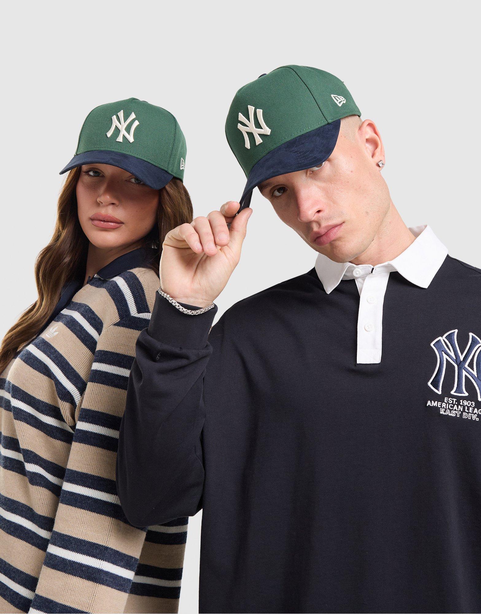 New Era MLB New York Yankees Faux Suede 9FORTY E-Frame Cap