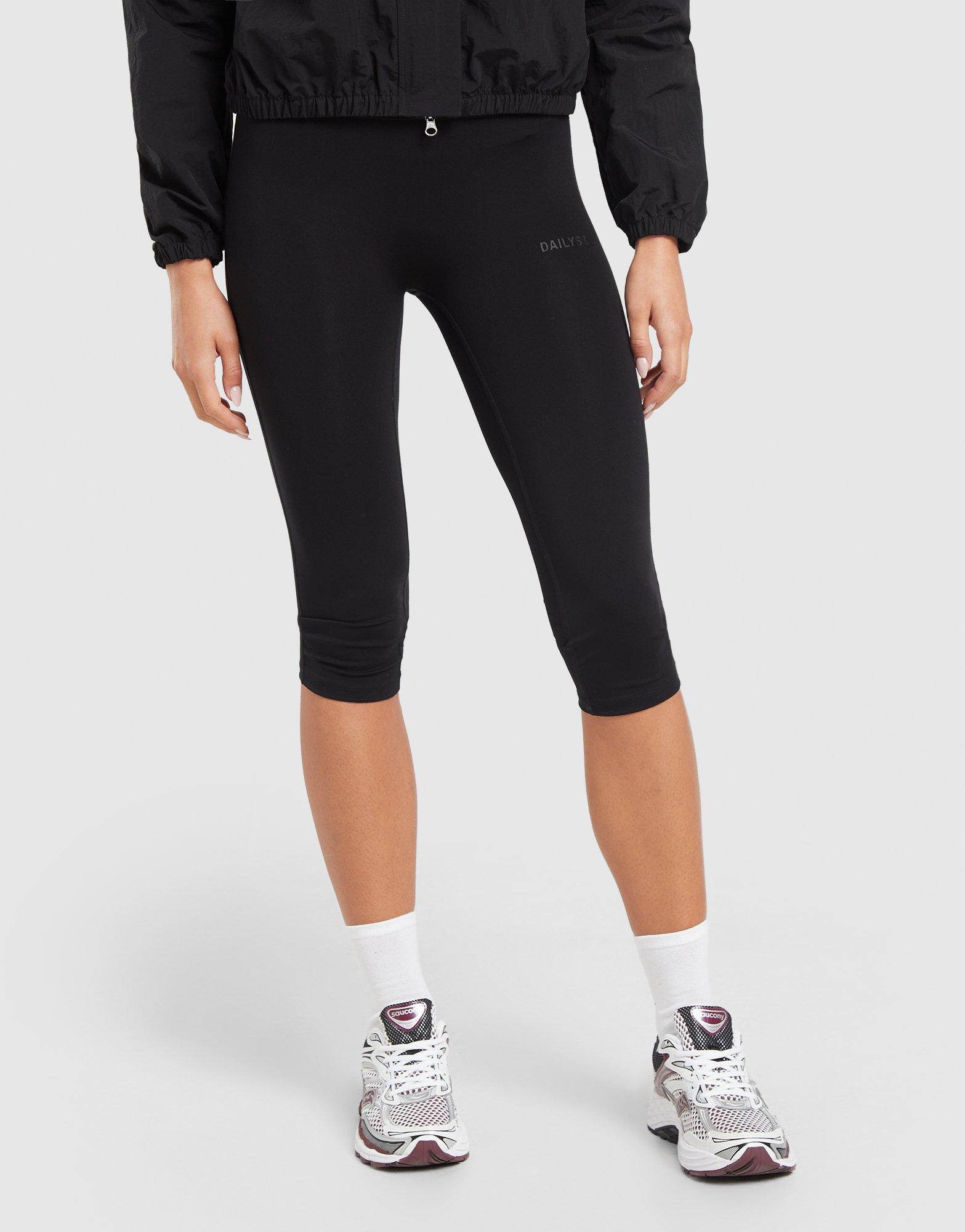 DAILYSZN Capri Leggings