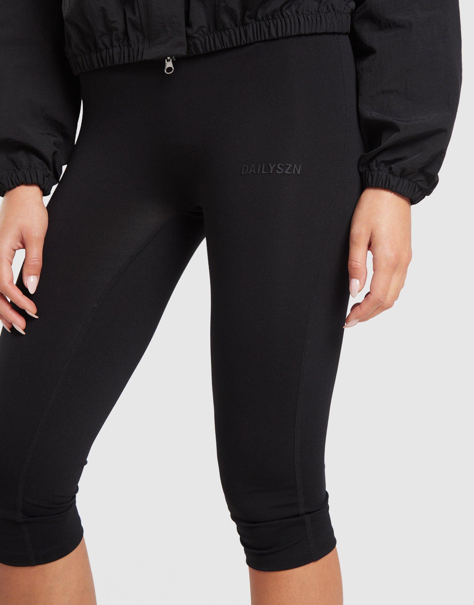 DAILYSZN Capri Leggings