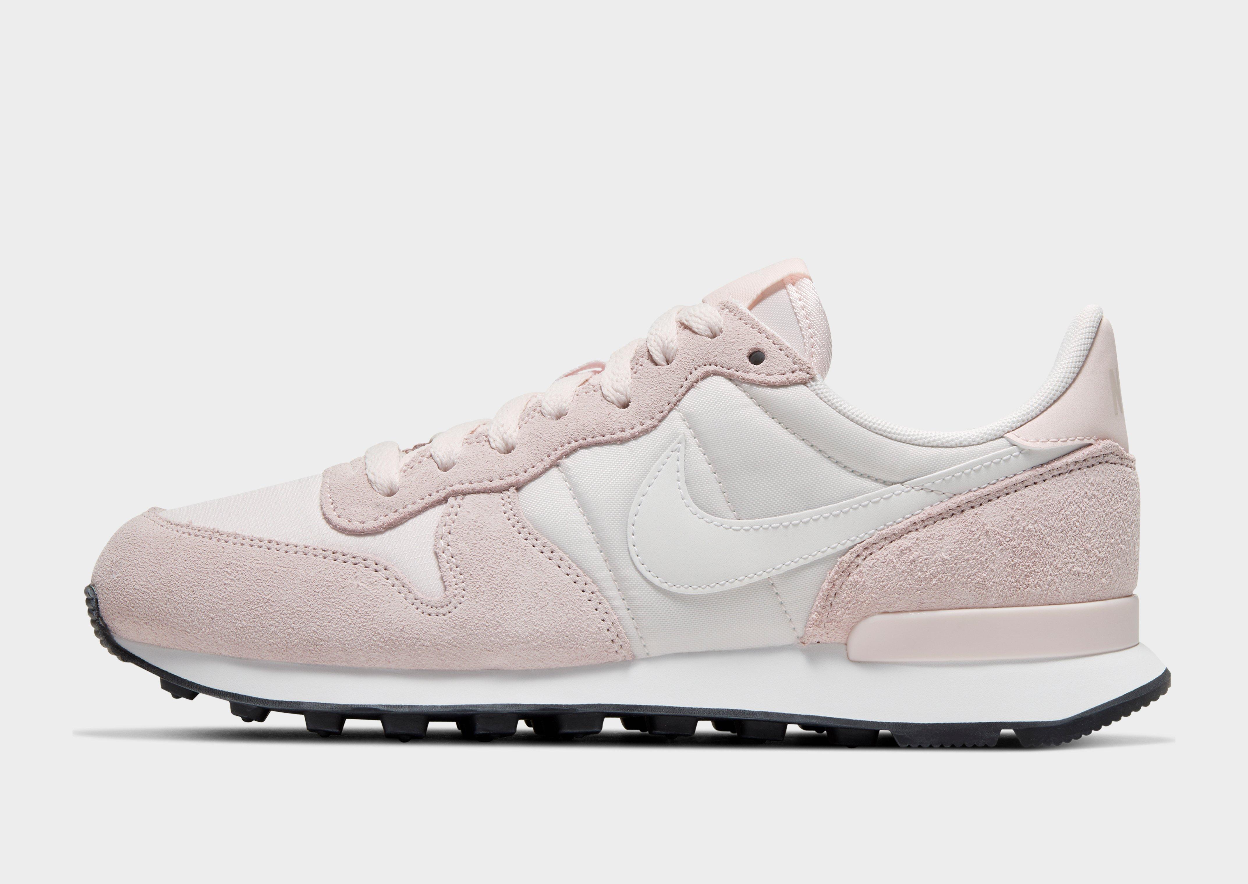 nike internationalist