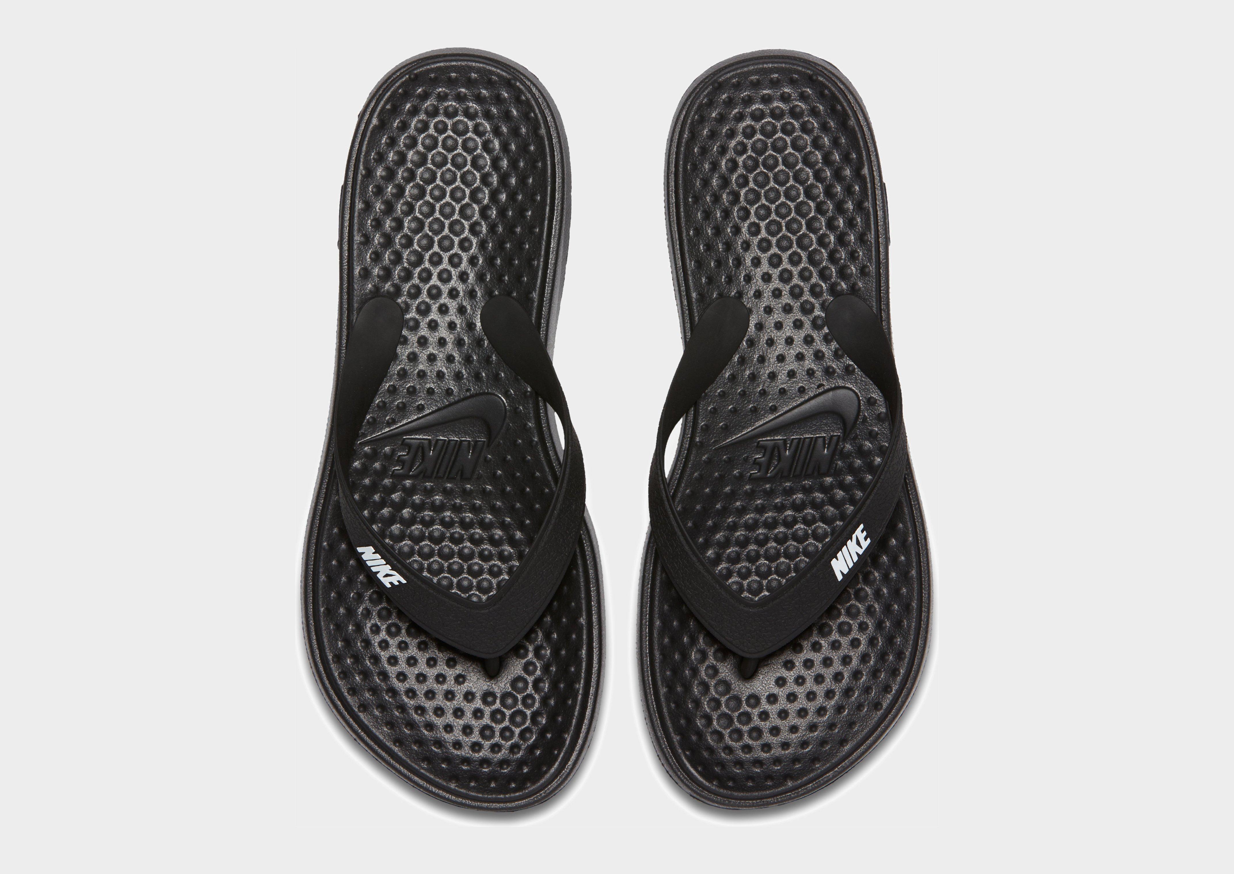 nike wmns solay thong