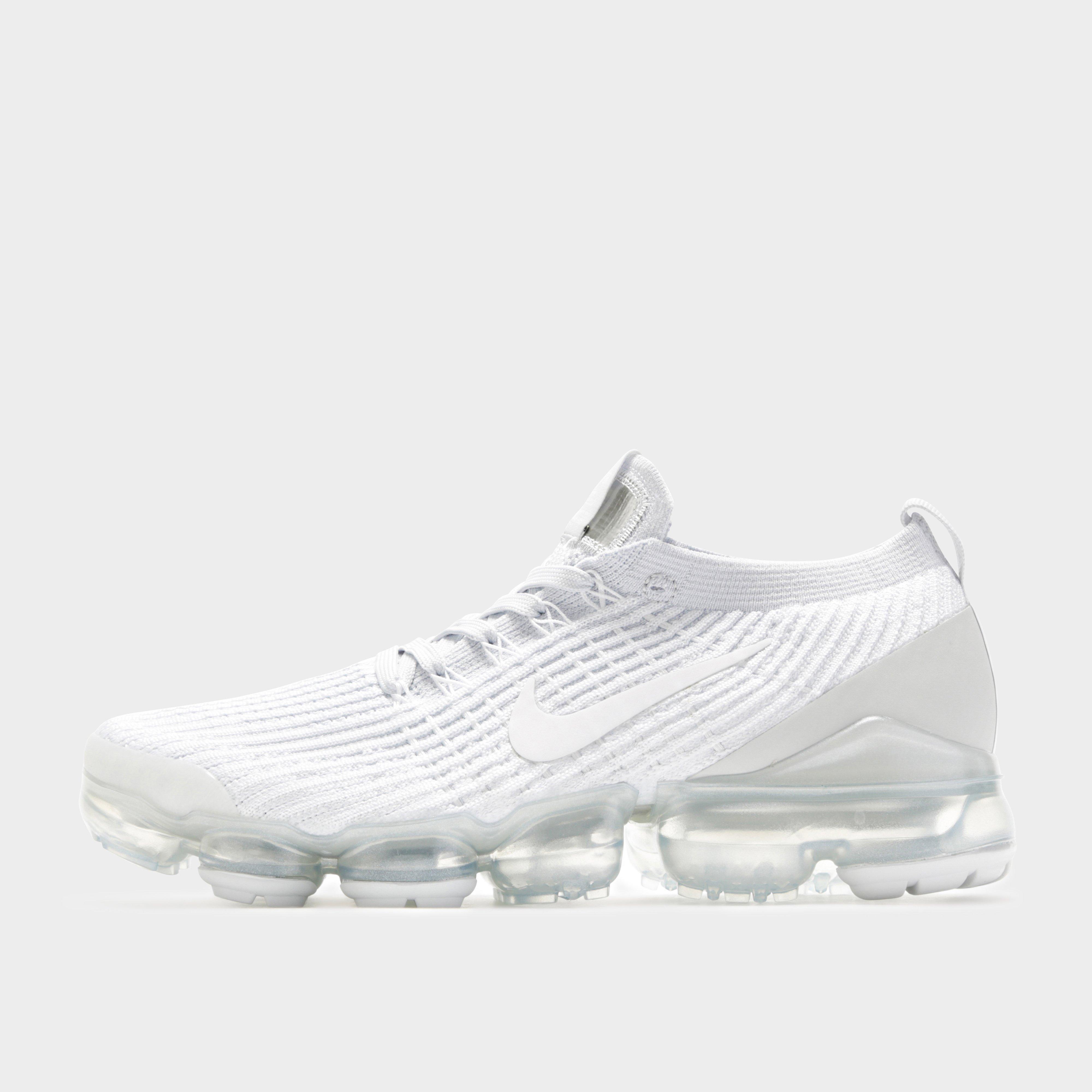 white flyknit vapormax womens