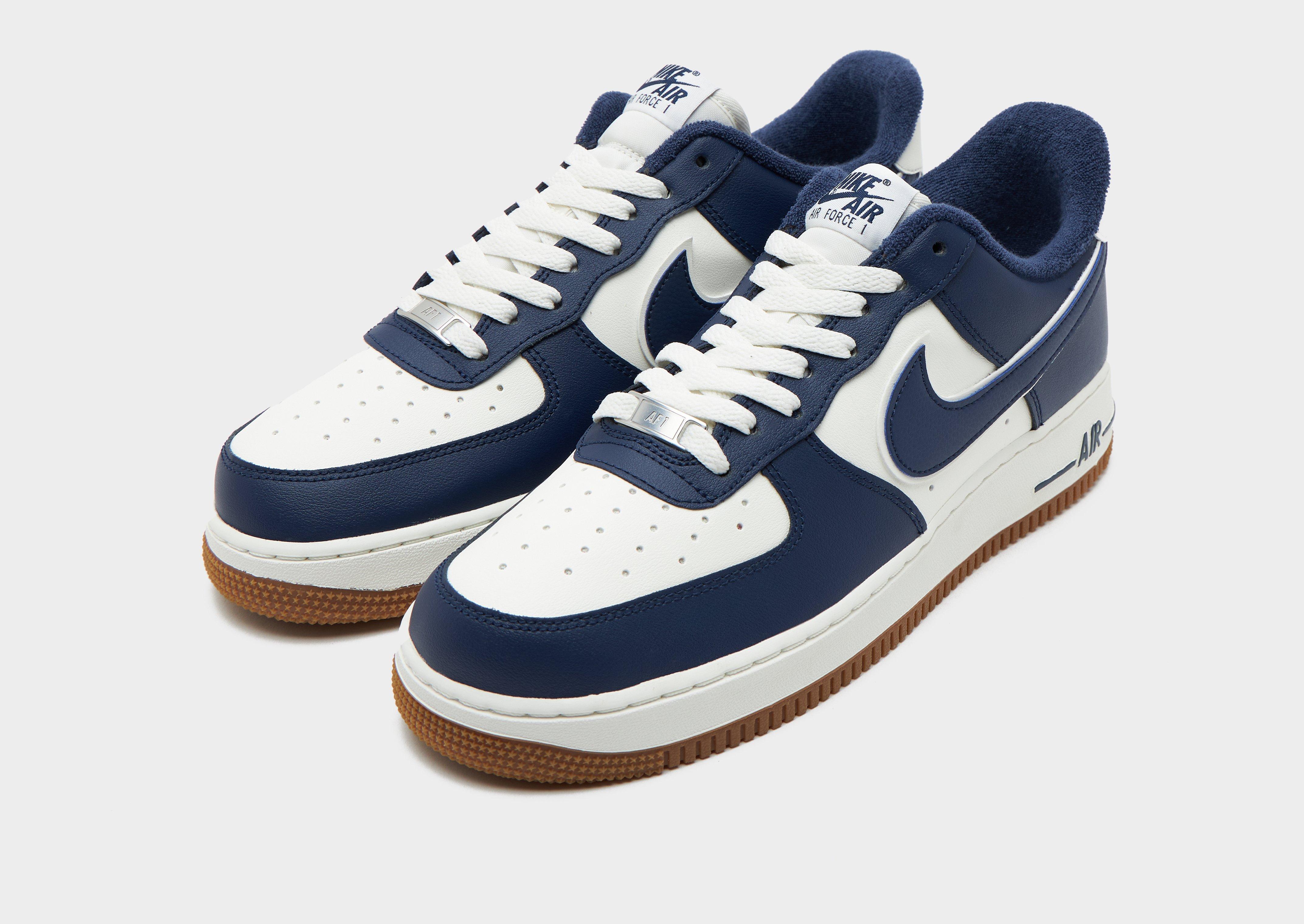 Nike Air Force 1 '07 LV8